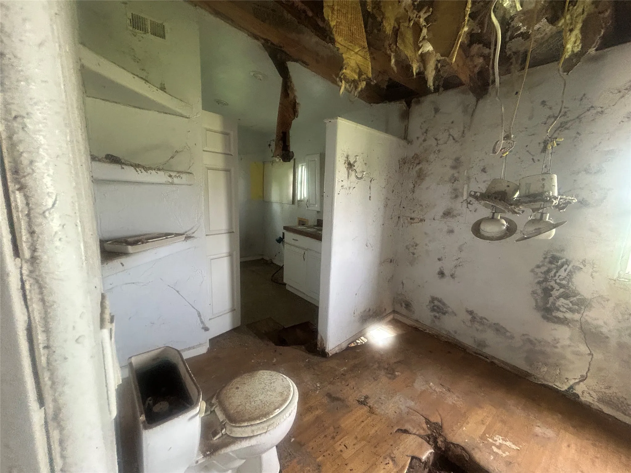 Single Family Residence For Sale in Jackson (TX) County , 11 Laguna, La Ward, Texas 77970, 2 Bedroom, 2 Bathroom, 2 Garage spaces, 1,337 Sqft, built in 2018, mls#21406307, Real Estate Agent in La Ward, Homes For Sale in Jackson (TX) county, Homes For Sale in La Ward, Realtor in La Ward Texas, Real Estate Brokerage Independent Realty Texas, Luminita Cordes Realtor