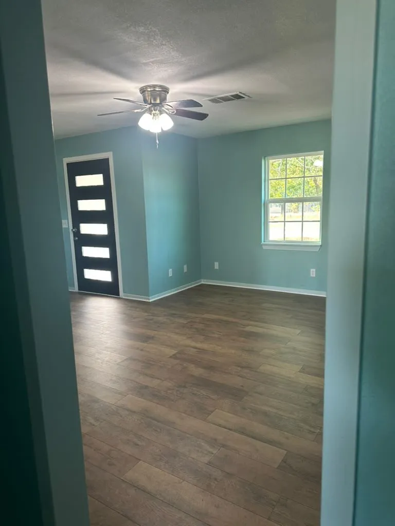 Manufactured Home For Rent in Collin County , 3472 Stickhorse Lane, Mc Kinney, Texas 75071, 2 Bedroom, 2 Bathroom, Garage spaces, 900 Sqft, built in 1984, mls#21406314, Real Estate Agent in Mc Kinney, Homes For Rent in Collin county, Homes For Rent in Mc Kinney, Realtor in Mc Kinney Texas, Real Estate Brokerage Independent Realty Texas, Luminita Cordes Realtor