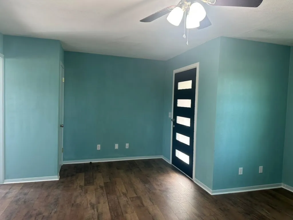 Manufactured Home For Rent in Collin County , 3472 Stickhorse Lane, Mc Kinney, Texas 75071, 2 Bedroom, 2 Bathroom, Garage spaces, 900 Sqft, built in 1984, mls#21406314, Real Estate Agent in Mc Kinney, Homes For Rent in Collin county, Homes For Rent in Mc Kinney, Realtor in Mc Kinney Texas, Real Estate Brokerage Independent Realty Texas, Luminita Cordes Realtor
