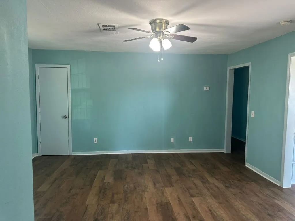 Manufactured Home For Rent in Collin County , 3472 Stickhorse Lane, Mc Kinney, Texas 75071, 2 Bedroom, 2 Bathroom, Garage spaces, 900 Sqft, built in 1984, mls#21406314, Real Estate Agent in Mc Kinney, Homes For Rent in Collin county, Homes For Rent in Mc Kinney, Realtor in Mc Kinney Texas, Real Estate Brokerage Independent Realty Texas, Luminita Cordes Realtor
