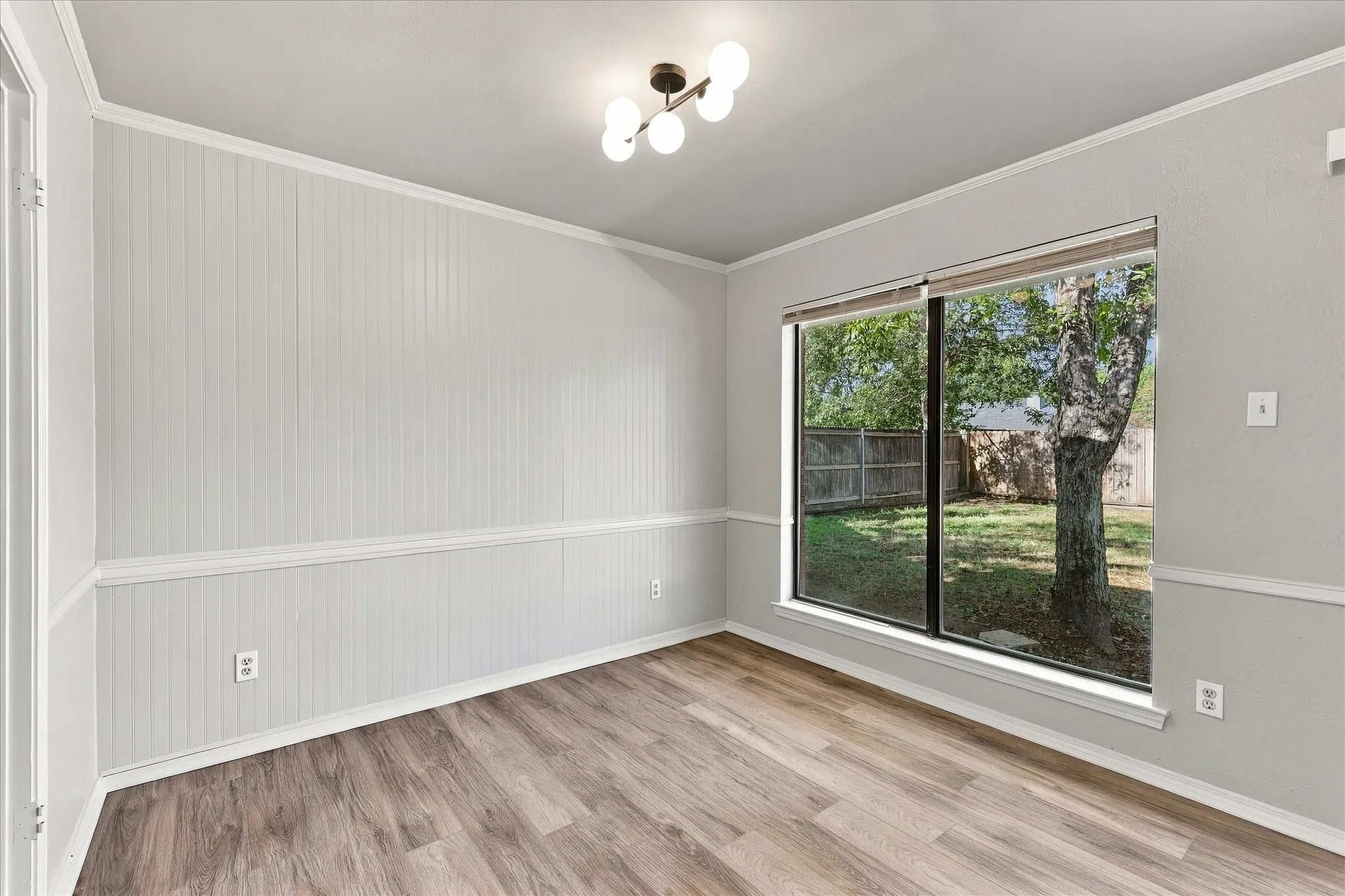 Single Family Residence For Sale in Denton County , 107 Creek Courts Drive, Trophy Club, Texas 76262, 4 Bedroom, 3 Bathroom, 2 Garage spaces, 1,986 Sqft, built in 1979, mls#21404985, Real Estate Agent in Trophy Club, Homes For Sale in Denton county, Homes For Sale in Trophy Club, Realtor in Trophy Club Texas, Real Estate Brokerage Independent Realty Texas, Luminita Cordes Realtor