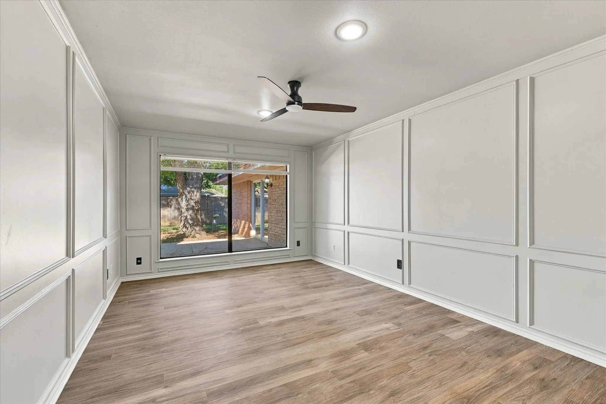Single Family Residence For Sale in Denton County , 107 Creek Courts Drive, Trophy Club, Texas 76262, 4 Bedroom, 3 Bathroom, 2 Garage spaces, 1,986 Sqft, built in 1979, mls#21404985, Real Estate Agent in Trophy Club, Homes For Sale in Denton county, Homes For Sale in Trophy Club, Realtor in Trophy Club Texas, Real Estate Brokerage Independent Realty Texas, Luminita Cordes Realtor