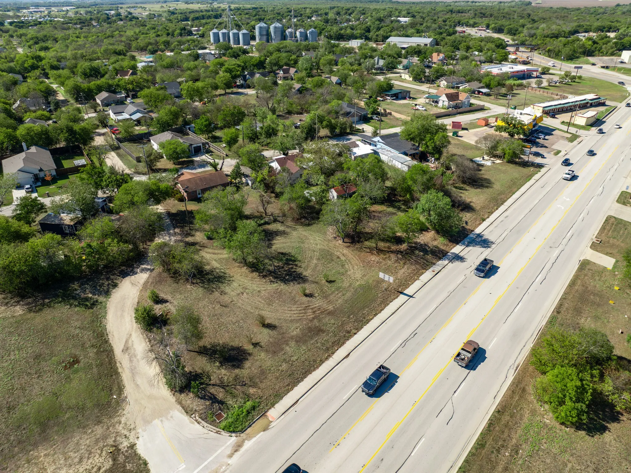 Unimproved Land For Sale in Hill County , TBD Corsicana & Pine Street, Hillsboro, Texas 76645, 0, 0, Garage spaces, 0 Sqft, built in 0, mls#21404608, Real Estate Agent in Hillsboro, Homes For Sale in Hill county, Homes For Sale in Hillsboro, Realtor in Hillsboro Texas, Real Estate Brokerage Independent Realty Texas, Luminita Cordes Realtor