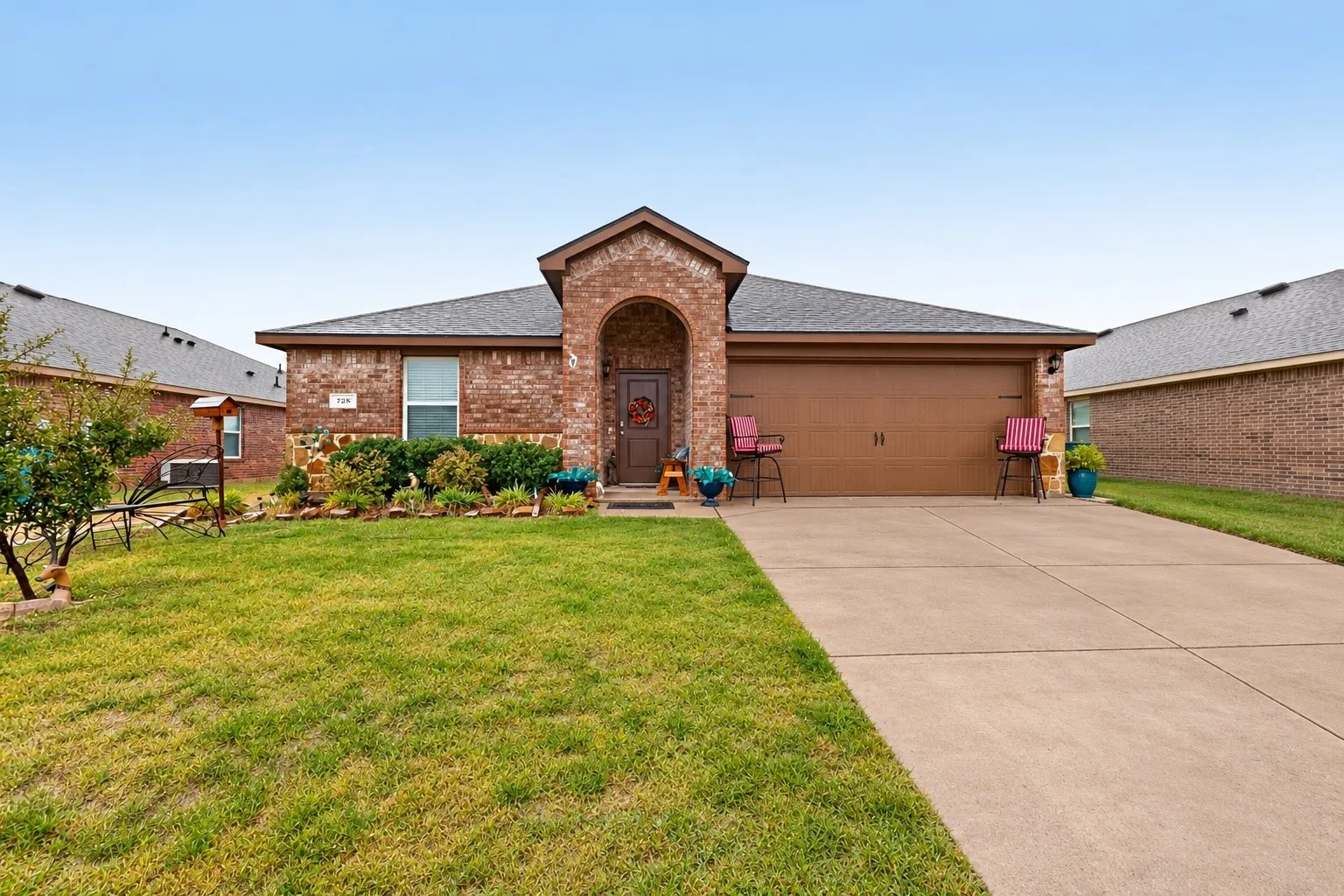 Single Family Residence For Sale in Collin County , 728 Meadow Creek Lane, Royse City, Texas 75189, 4 Bedroom, 2 Bathroom, 2 Garage spaces, 1,577 Sqft, built in 2020, mls#21389002, Real Estate Agent in Royse City, Homes For Sale in Collin county, Homes For Sale in Royse City, Realtor in Royse City Texas, Real Estate Brokerage Independent Realty Texas, Luminita Cordes Realtor
