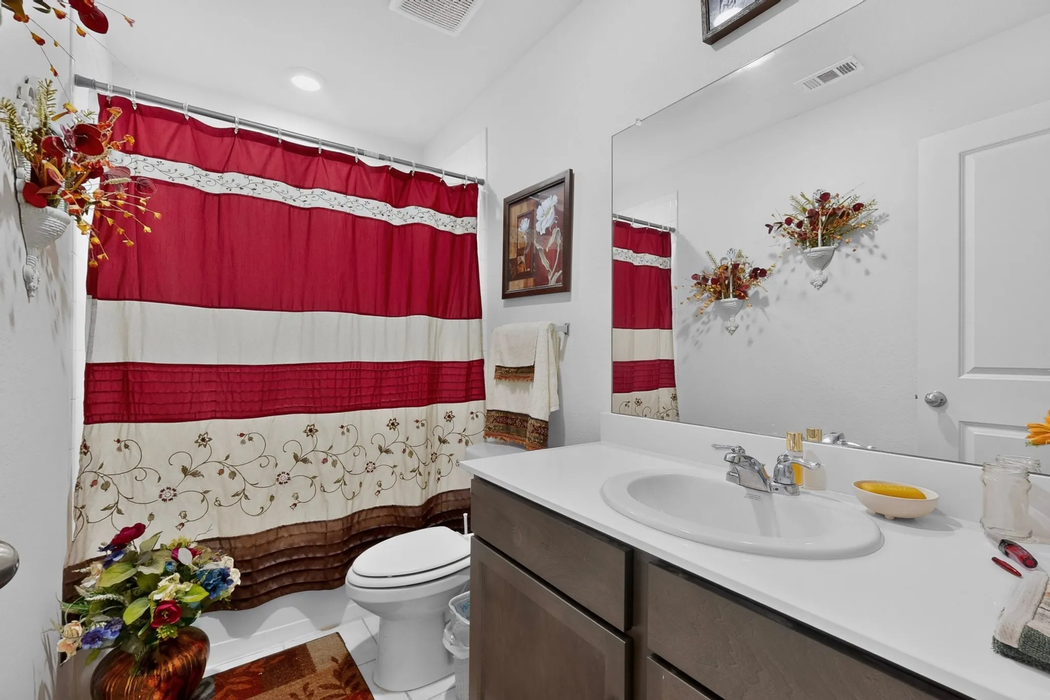 Single Family Residence For Sale in Collin County , 728 Meadow Creek Lane, Royse City, Texas 75189, 4 Bedroom, 2 Bathroom, 2 Garage spaces, 1,577 Sqft, built in 2020, mls#21389002, Real Estate Agent in Royse City, Homes For Sale in Collin county, Homes For Sale in Royse City, Realtor in Royse City Texas, Real Estate Brokerage Independent Realty Texas, Luminita Cordes Realtor