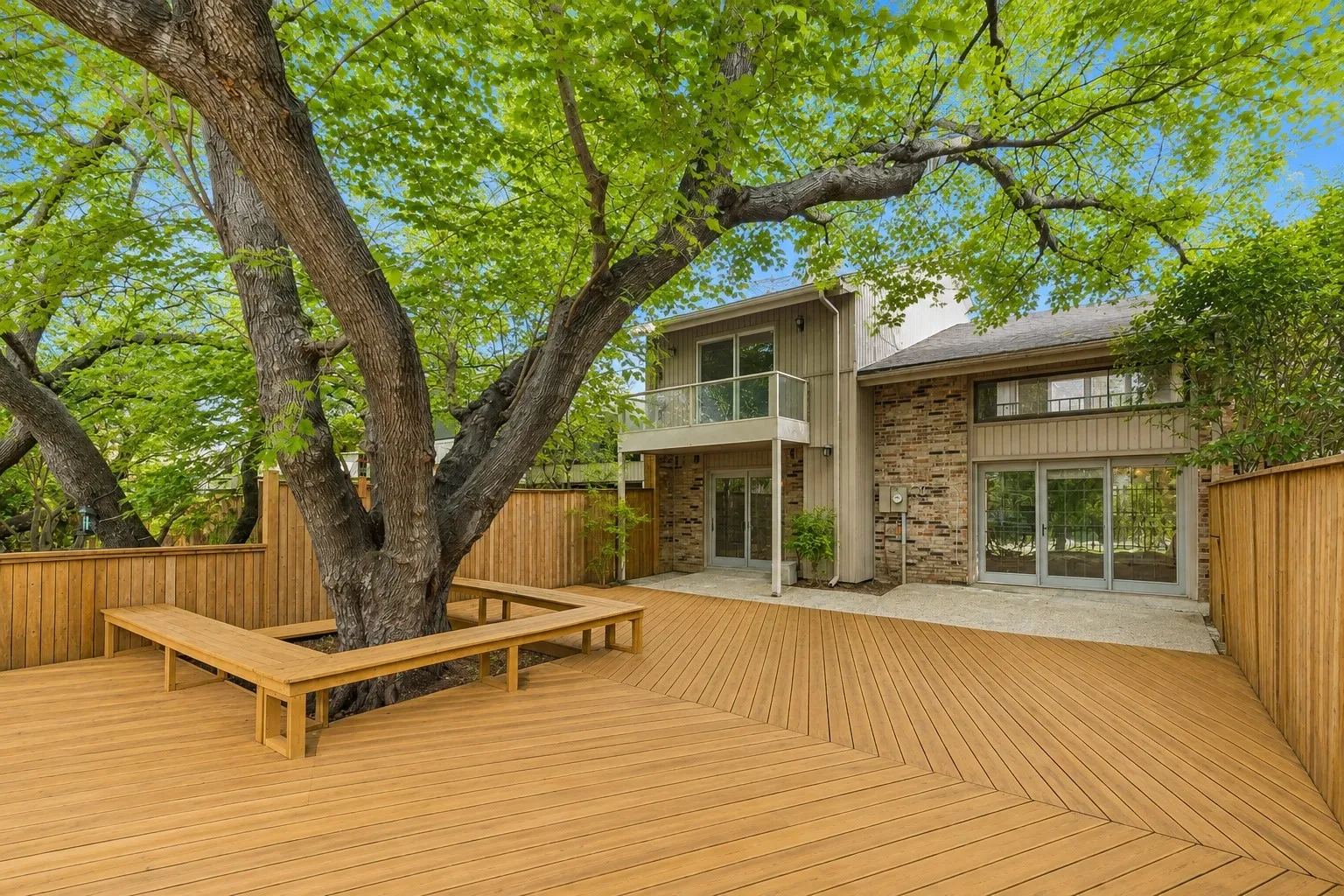 Single Family Residence For Rent in Dallas County , 1806 Lakecrest Court, Carrollton, Texas 75006, 3 Bedroom, 3 Bathroom, 2 Garage spaces, 2,192 Sqft, built in 1972, mls#21404604, Real Estate Agent in Carrollton, Homes For Rent in Dallas county, Homes For Rent in Carrollton, Realtor in Carrollton Texas, Real Estate Brokerage Independent Realty Texas, Luminita Cordes Realtor