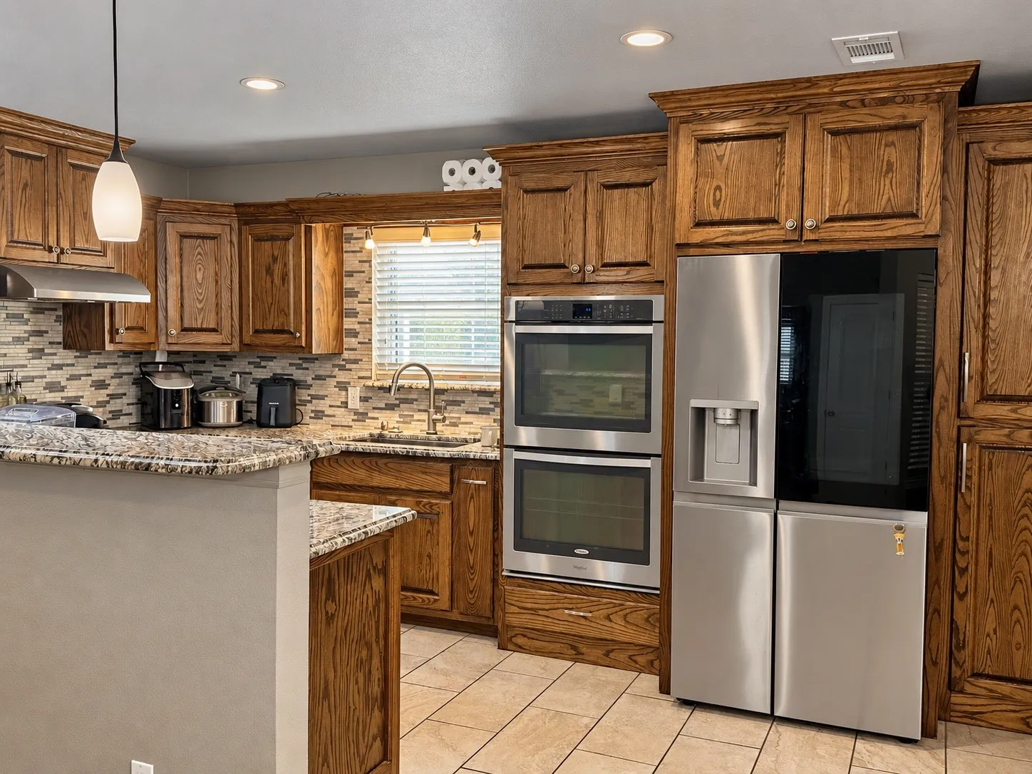 Single Family Residence For Sale in Ector County , 1532 Alameda Avenue, Odessa, Texas 79763, 3 Bedroom, 2 Bathroom, 2 Garage spaces, 1,278 Sqft, built in 1984, mls#21403226, Real Estate Agent in Odessa, Homes For Sale in Ector county, Homes For Sale in Odessa, Realtor in Odessa Texas, Real Estate Brokerage Independent Realty Texas, Luminita Cordes Realtor