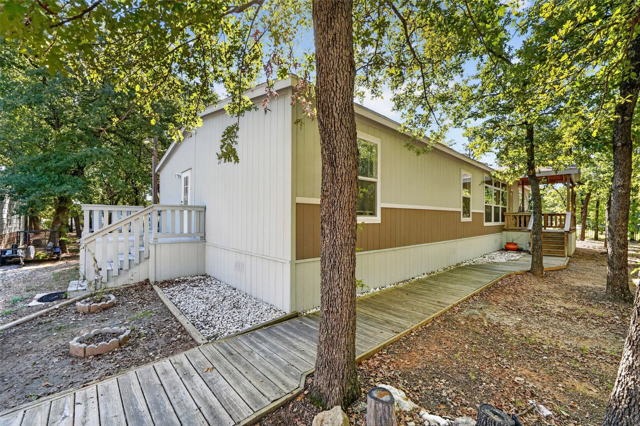 Manufactured Home For Sale in Parker County , 145 Adalida Lane, Springtown, Texas 76082, 4 Bedroom, 2 Bathroom, 4 Garage spaces, 2,048 Sqft, built in 2020, mls#21406225, Real Estate Agent in Springtown, Homes For Sale in Parker county, Homes For Sale in Springtown, Realtor in Springtown Texas, Real Estate Brokerage Independent Realty Texas, Luminita Cordes Realtor
