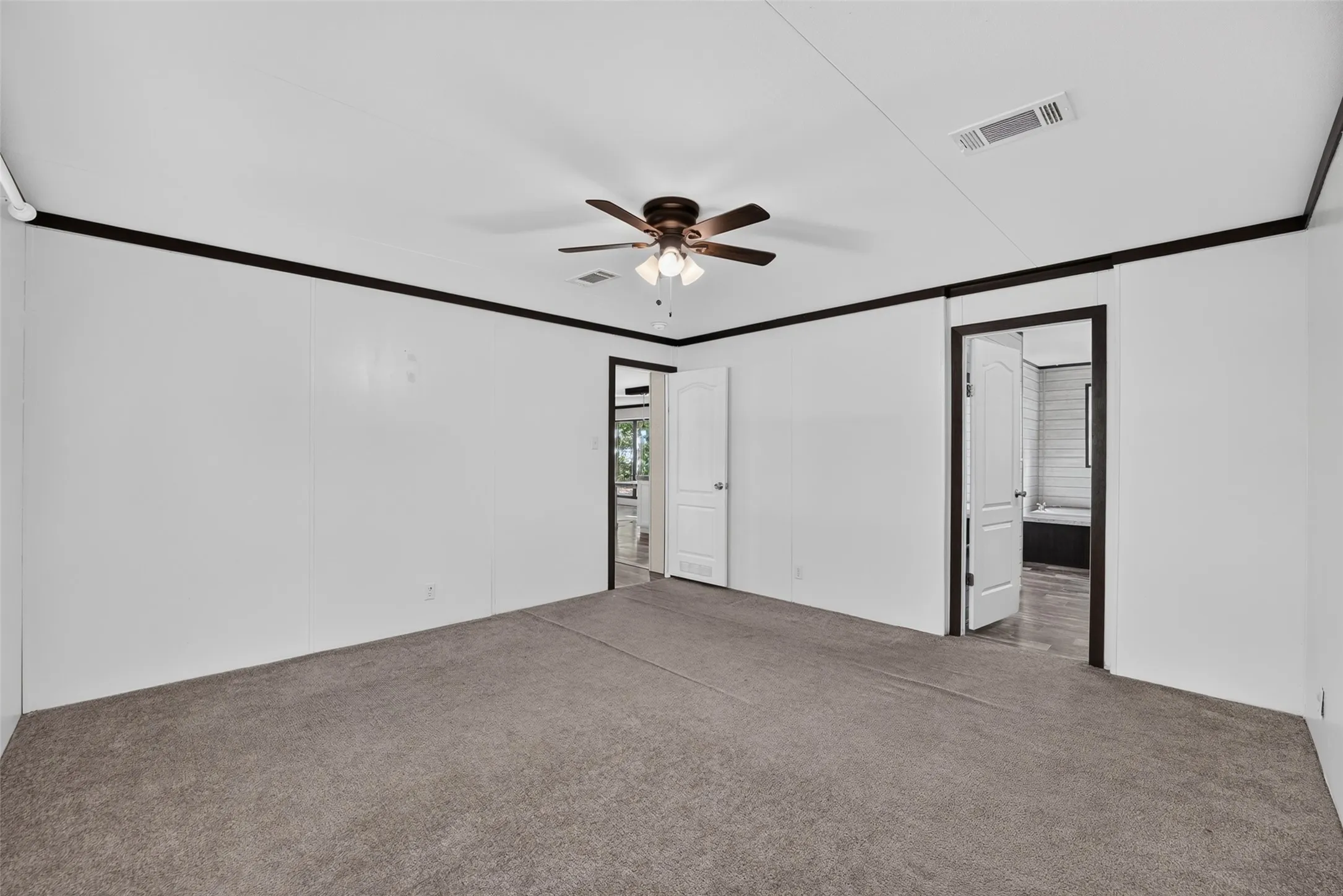 Manufactured Home For Sale in Parker County , 145 Adalida Lane, Springtown, Texas 76082, 4 Bedroom, 2 Bathroom, 4 Garage spaces, 2,048 Sqft, built in 2020, mls#21406225, Real Estate Agent in Springtown, Homes For Sale in Parker county, Homes For Sale in Springtown, Realtor in Springtown Texas, Real Estate Brokerage Independent Realty Texas, Luminita Cordes Realtor