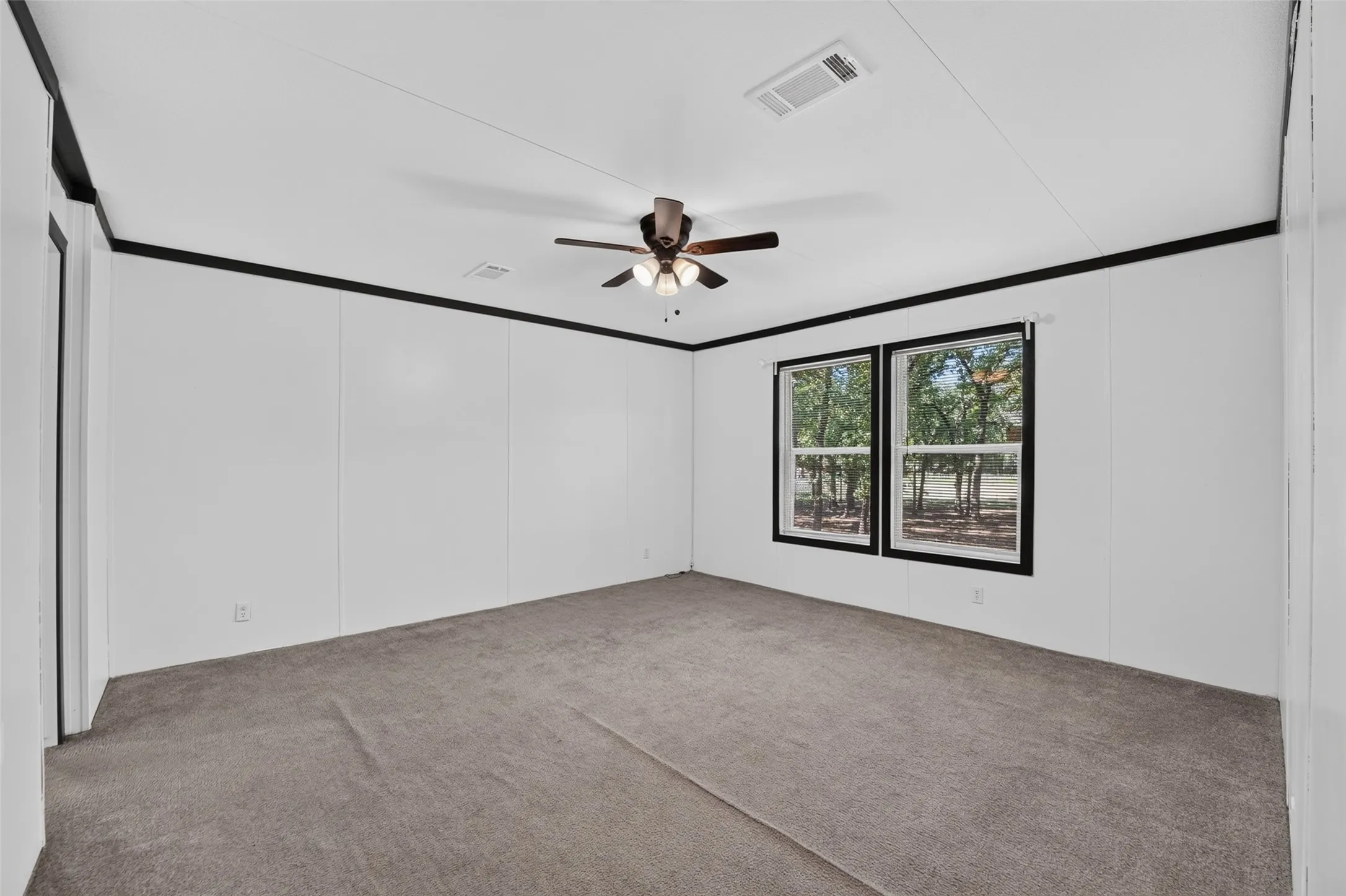 Manufactured Home For Sale in Parker County , 145 Adalida Lane, Springtown, Texas 76082, 4 Bedroom, 2 Bathroom, 4 Garage spaces, 2,048 Sqft, built in 2020, mls#21406225, Real Estate Agent in Springtown, Homes For Sale in Parker county, Homes For Sale in Springtown, Realtor in Springtown Texas, Real Estate Brokerage Independent Realty Texas, Luminita Cordes Realtor