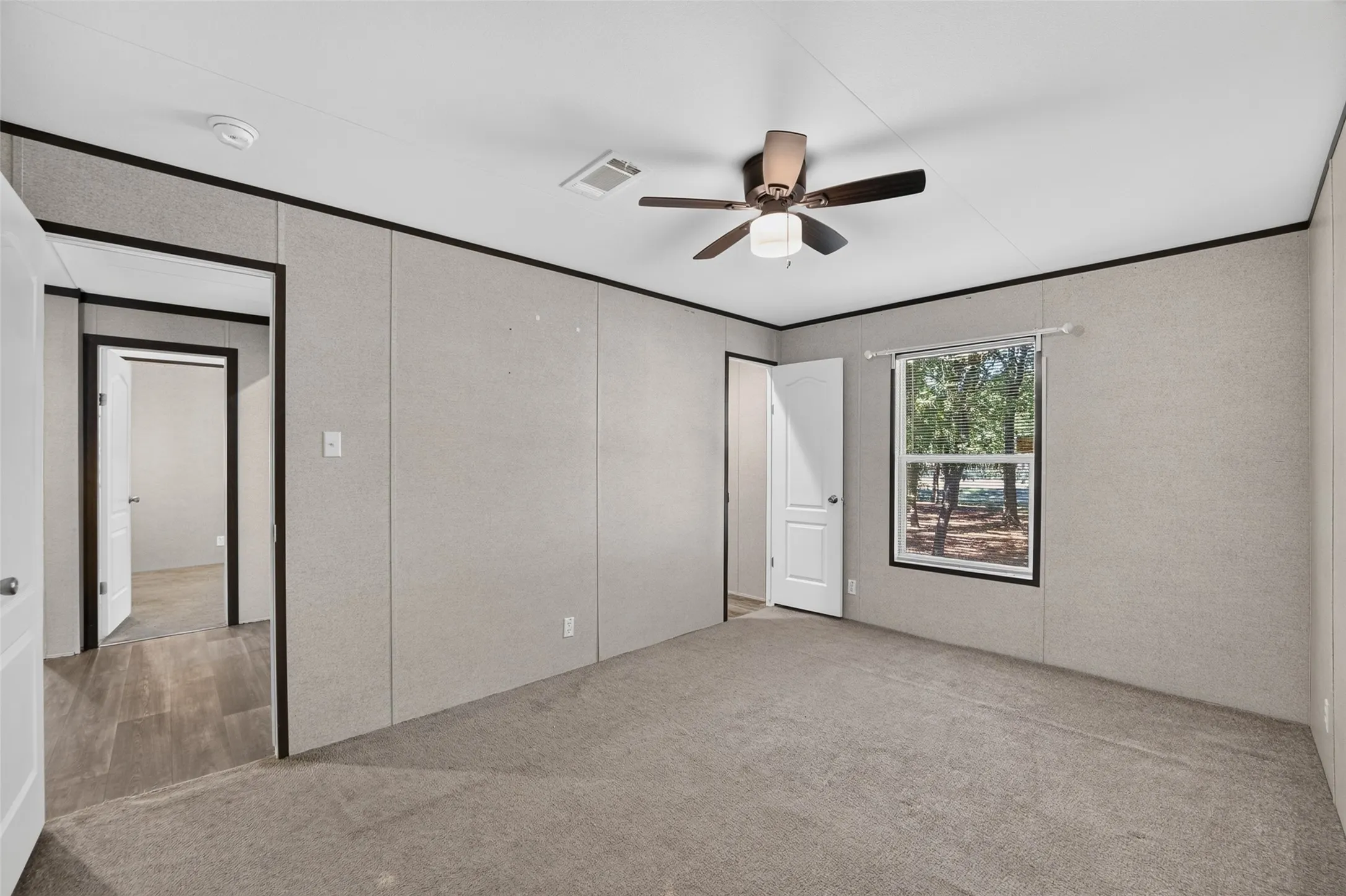 Manufactured Home For Sale in Parker County , 145 Adalida Lane, Springtown, Texas 76082, 4 Bedroom, 2 Bathroom, 4 Garage spaces, 2,048 Sqft, built in 2020, mls#21406225, Real Estate Agent in Springtown, Homes For Sale in Parker county, Homes For Sale in Springtown, Realtor in Springtown Texas, Real Estate Brokerage Independent Realty Texas, Luminita Cordes Realtor