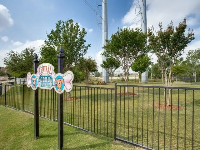 Townhouse For Rent in Collin County , 6541 Federal Hall Street, Plano, Texas 75023, 2 Bedroom, 3 Bathroom, 2 Garage spaces, 1,353 Sqft, built in 2013, mls#21406329, Real Estate Agent in Plano, Homes For Rent in Collin county, Homes For Rent in Plano, Realtor in Plano Texas, Real Estate Brokerage Independent Realty Texas, Luminita Cordes Realtor
