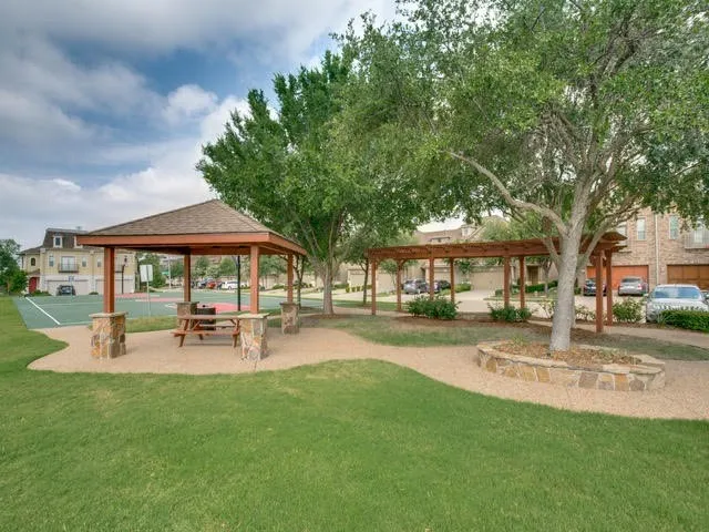 Townhouse For Rent in Collin County , 6541 Federal Hall Street, Plano, Texas 75023, 2 Bedroom, 3 Bathroom, 2 Garage spaces, 1,353 Sqft, built in 2013, mls#21406329, Real Estate Agent in Plano, Homes For Rent in Collin county, Homes For Rent in Plano, Realtor in Plano Texas, Real Estate Brokerage Independent Realty Texas, Luminita Cordes Realtor