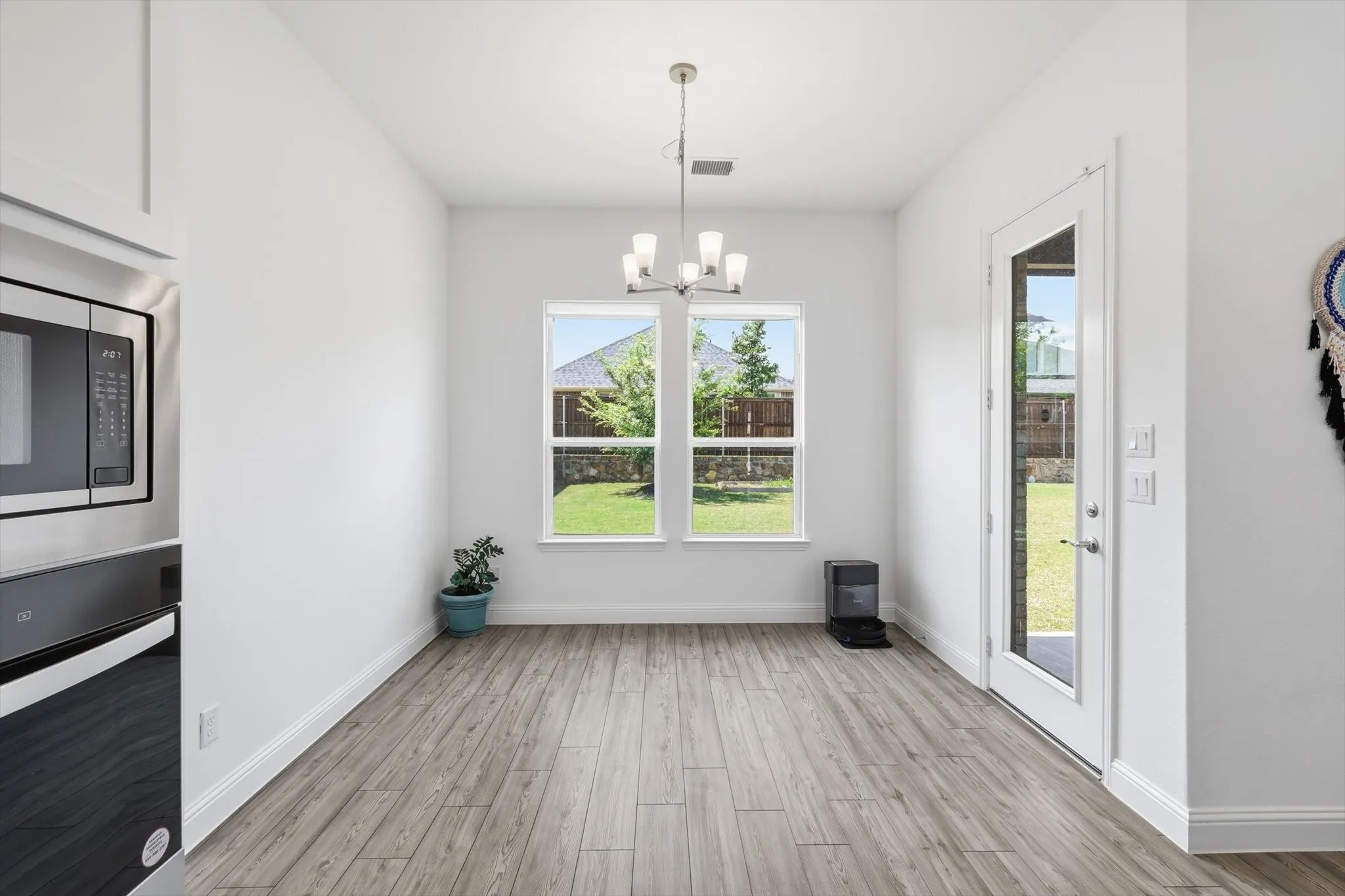 Single Family Residence For Sale in Collin County , 3305 Morris Lane, Melissa, Texas 75454, 4 Bedroom, 4 Bathroom, 2 Garage spaces, 3,420 Sqft, built in 2023, mls#21406224, Real Estate Agent in Melissa, Homes For Sale in Collin county, Homes For Sale in Melissa, Realtor in Melissa Texas, Real Estate Brokerage Independent Realty Texas, Luminita Cordes Realtor