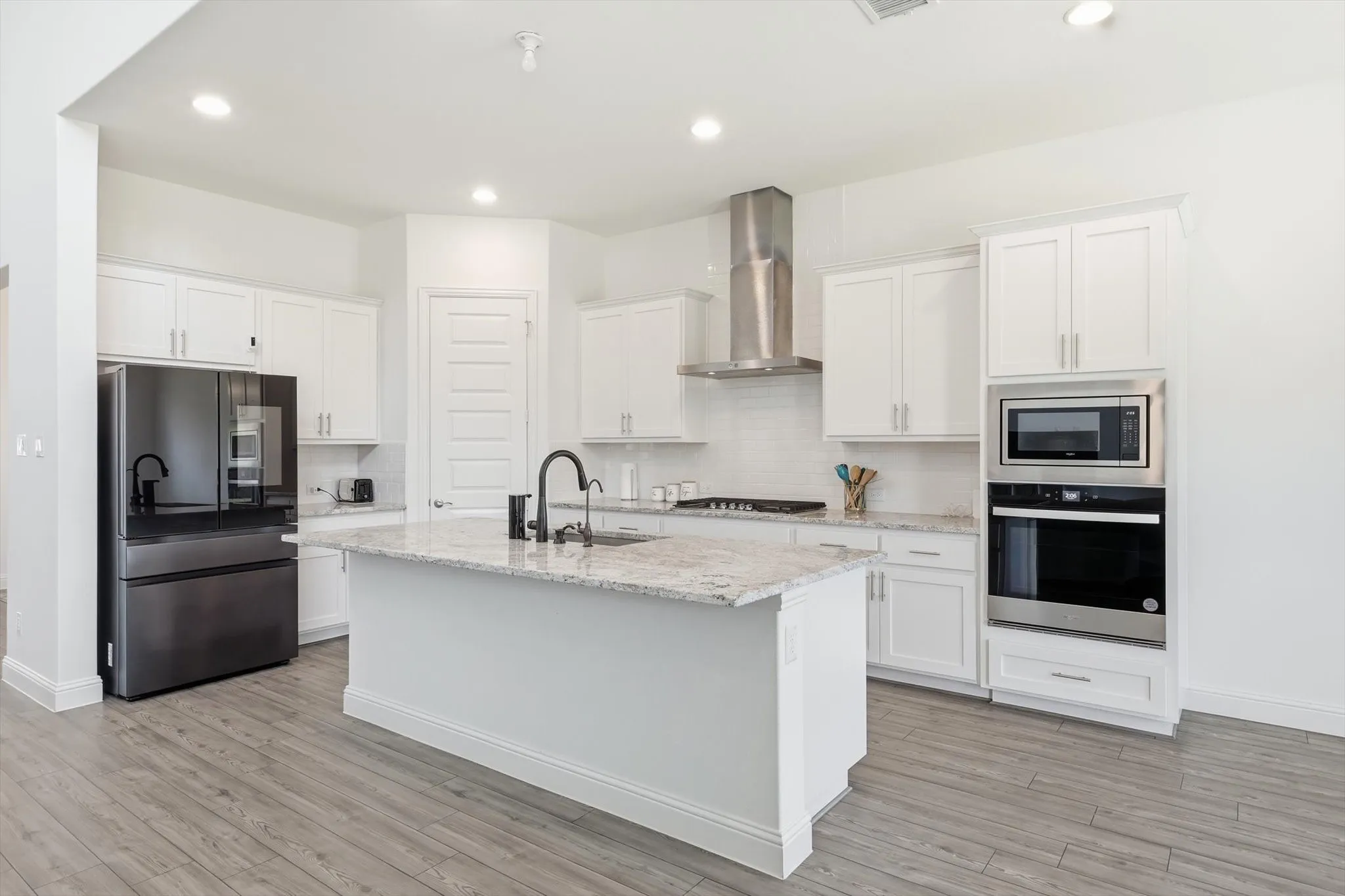 Single Family Residence For Sale in Collin County , 3305 Morris Lane, Melissa, Texas 75454, 4 Bedroom, 4 Bathroom, 2 Garage spaces, 3,420 Sqft, built in 2023, mls#21406224, Real Estate Agent in Melissa, Homes For Sale in Collin county, Homes For Sale in Melissa, Realtor in Melissa Texas, Real Estate Brokerage Independent Realty Texas, Luminita Cordes Realtor