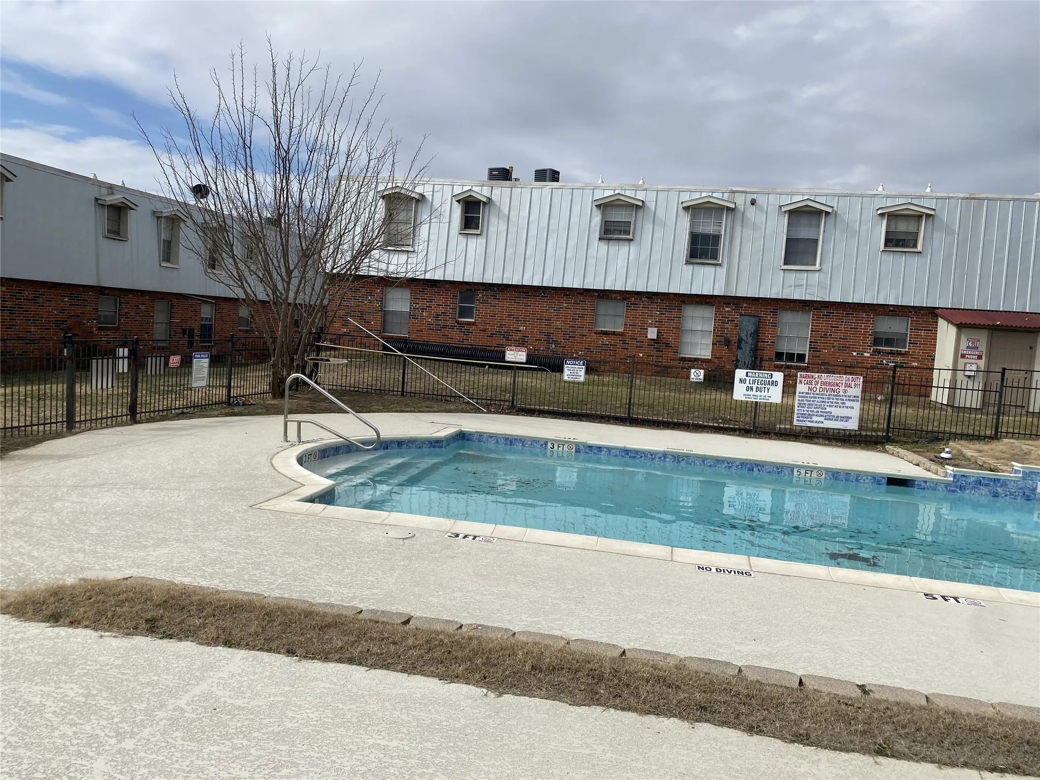 Apartment For Sale in Parker County , 1121 Jameson Street, Weatherford, Texas 76086, 0, 0, Garage spaces, 0 Sqft, built in 1973, mls#21405728, Real Estate Agent in Weatherford, Homes For Sale in Parker county, Homes For Sale in Weatherford, Realtor in Weatherford Texas, Real Estate Brokerage Independent Realty Texas, Luminita Cordes Realtor