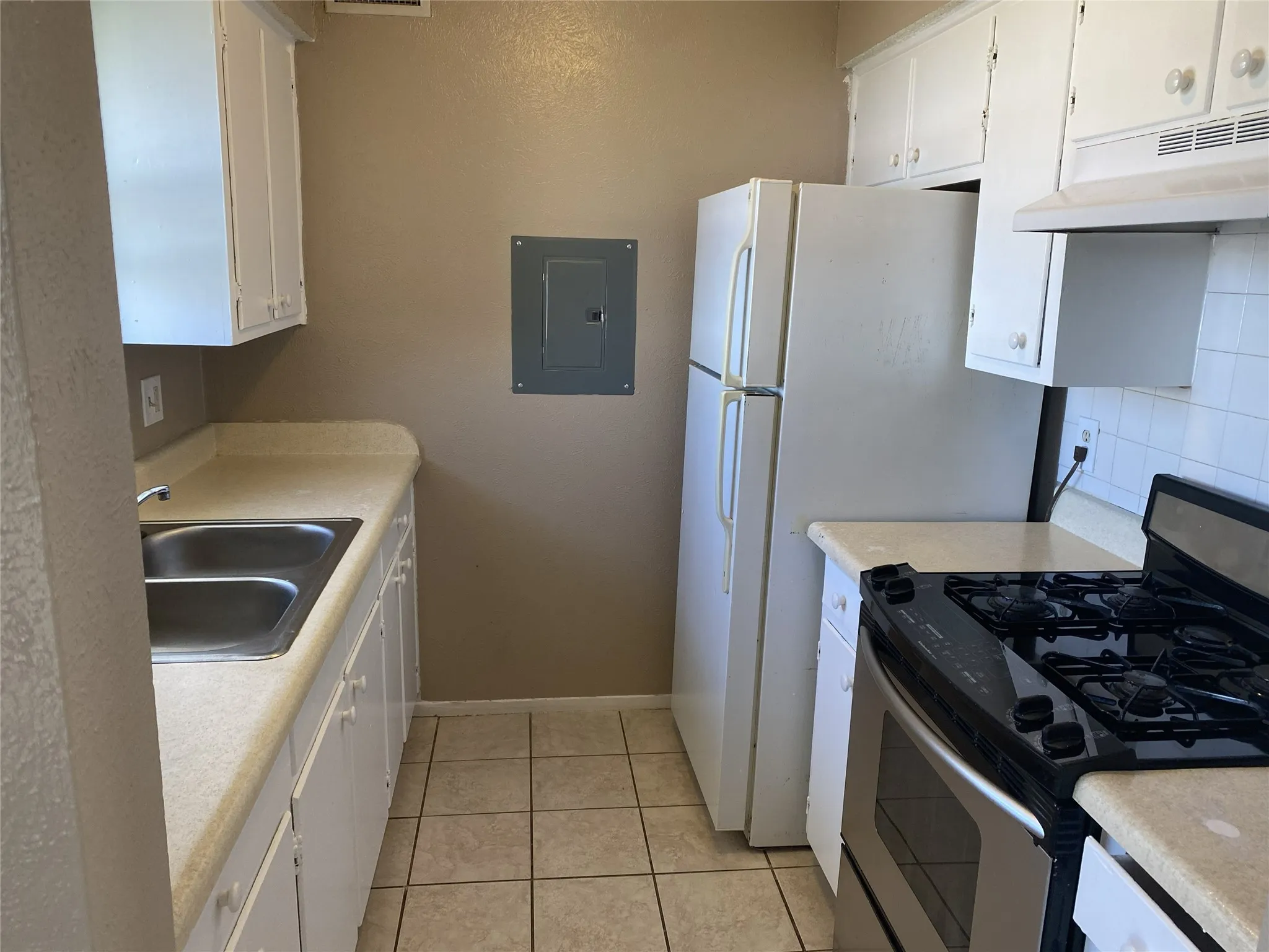 Apartment For Sale in Parker County , 1121 Jameson Street, Weatherford, Texas 76086, 0, 0, Garage spaces, 0 Sqft, built in 1973, mls#21405728, Real Estate Agent in Weatherford, Homes For Sale in Parker county, Homes For Sale in Weatherford, Realtor in Weatherford Texas, Real Estate Brokerage Independent Realty Texas, Luminita Cordes Realtor