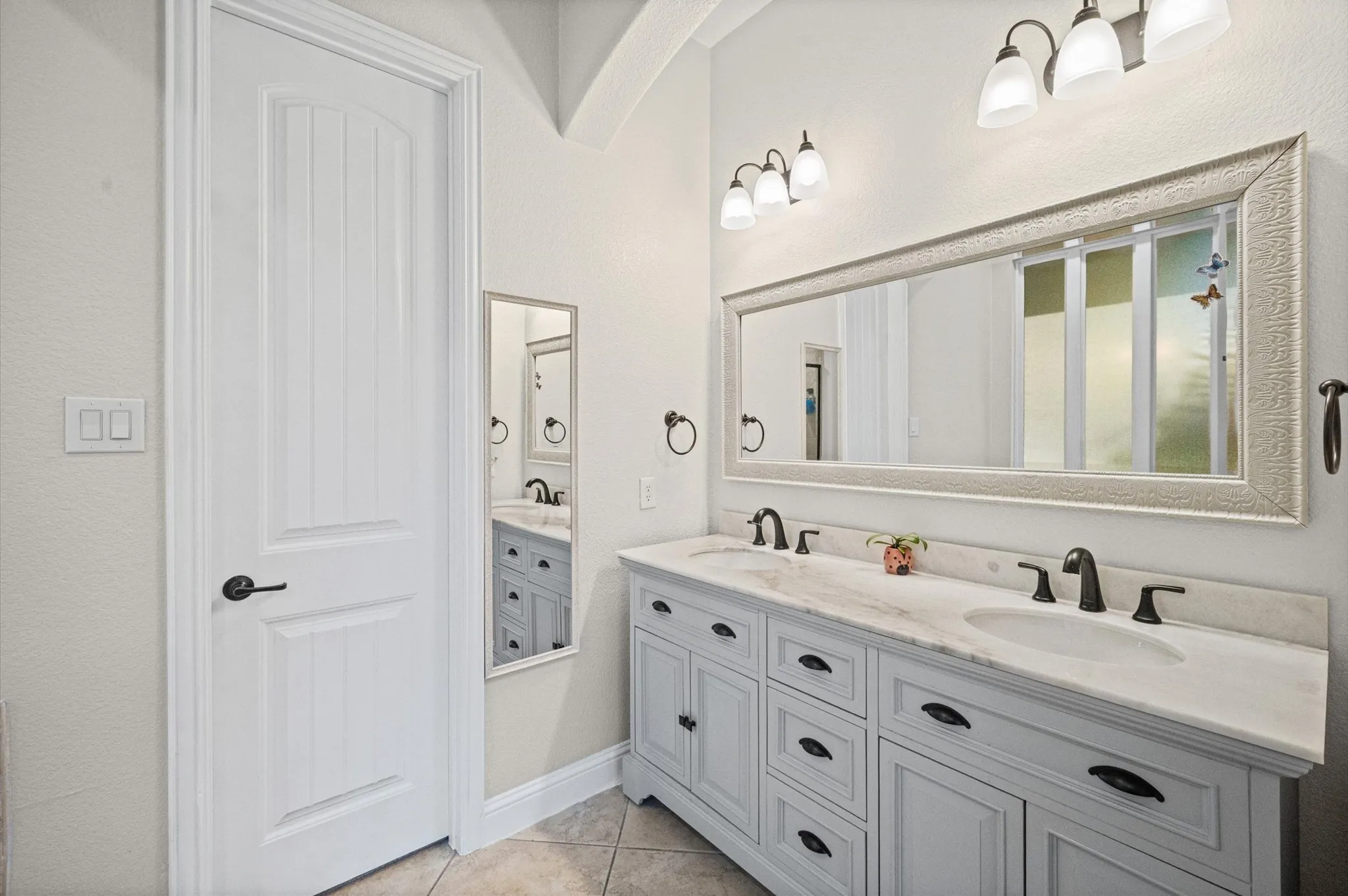 Single Family Residence For Sale in Collin County , 5665 Binbranch Lane, Mc Kinney, Texas 75071, 5 Bedroom, 5 Bathroom, 2 Garage spaces, 3,110 Sqft, built in 2009, mls#21406294, Real Estate Agent in Mc Kinney, Homes For Sale in Collin county, Homes For Sale in Mc Kinney, Realtor in Mc Kinney Texas, Real Estate Brokerage Independent Realty Texas, Luminita Cordes Realtor