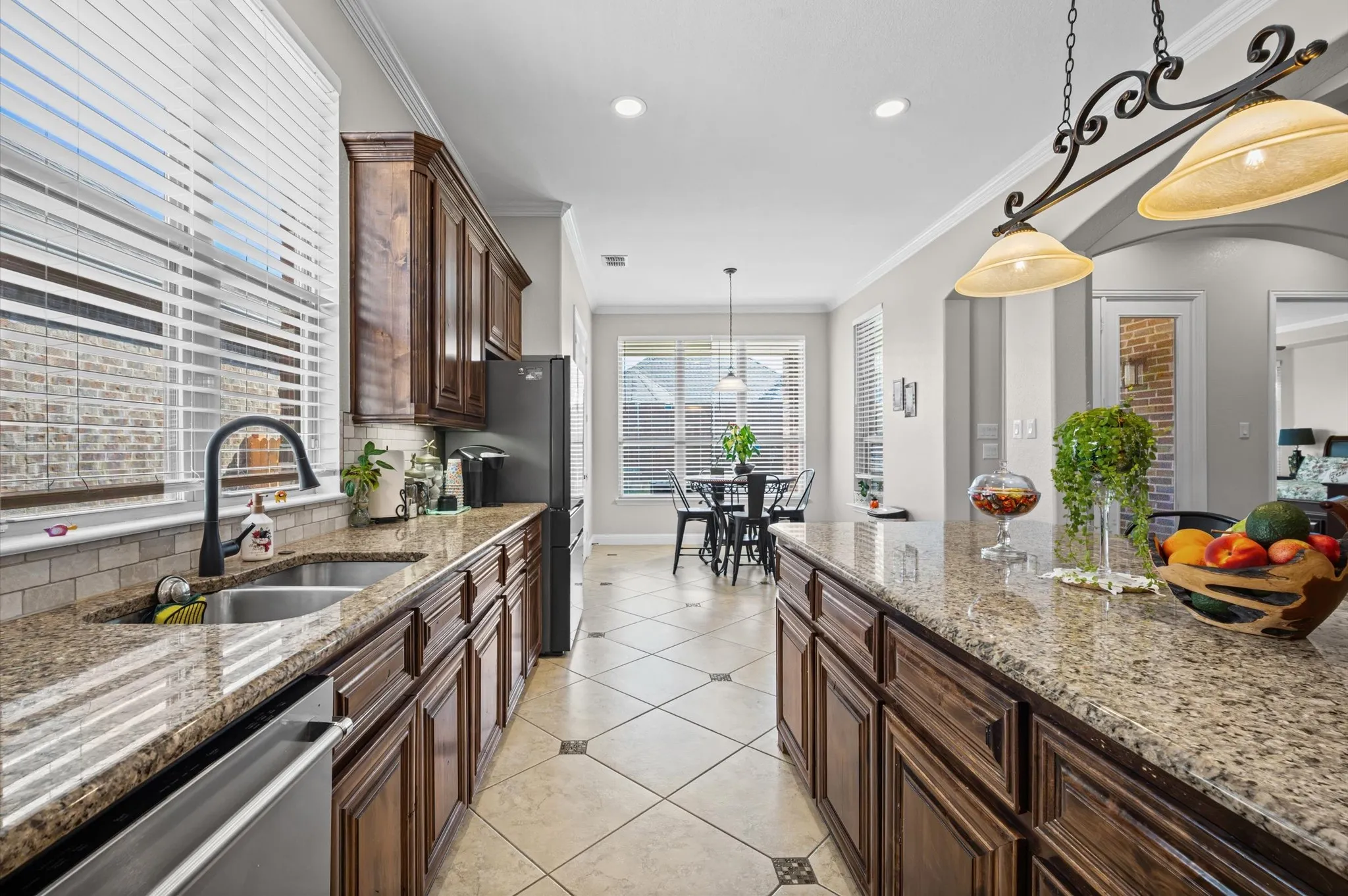 Single Family Residence For Sale in Collin County , 5665 Binbranch Lane, Mc Kinney, Texas 75071, 5 Bedroom, 5 Bathroom, 2 Garage spaces, 3,110 Sqft, built in 2009, mls#21406294, Real Estate Agent in Mc Kinney, Homes For Sale in Collin county, Homes For Sale in Mc Kinney, Realtor in Mc Kinney Texas, Real Estate Brokerage Independent Realty Texas, Luminita Cordes Realtor