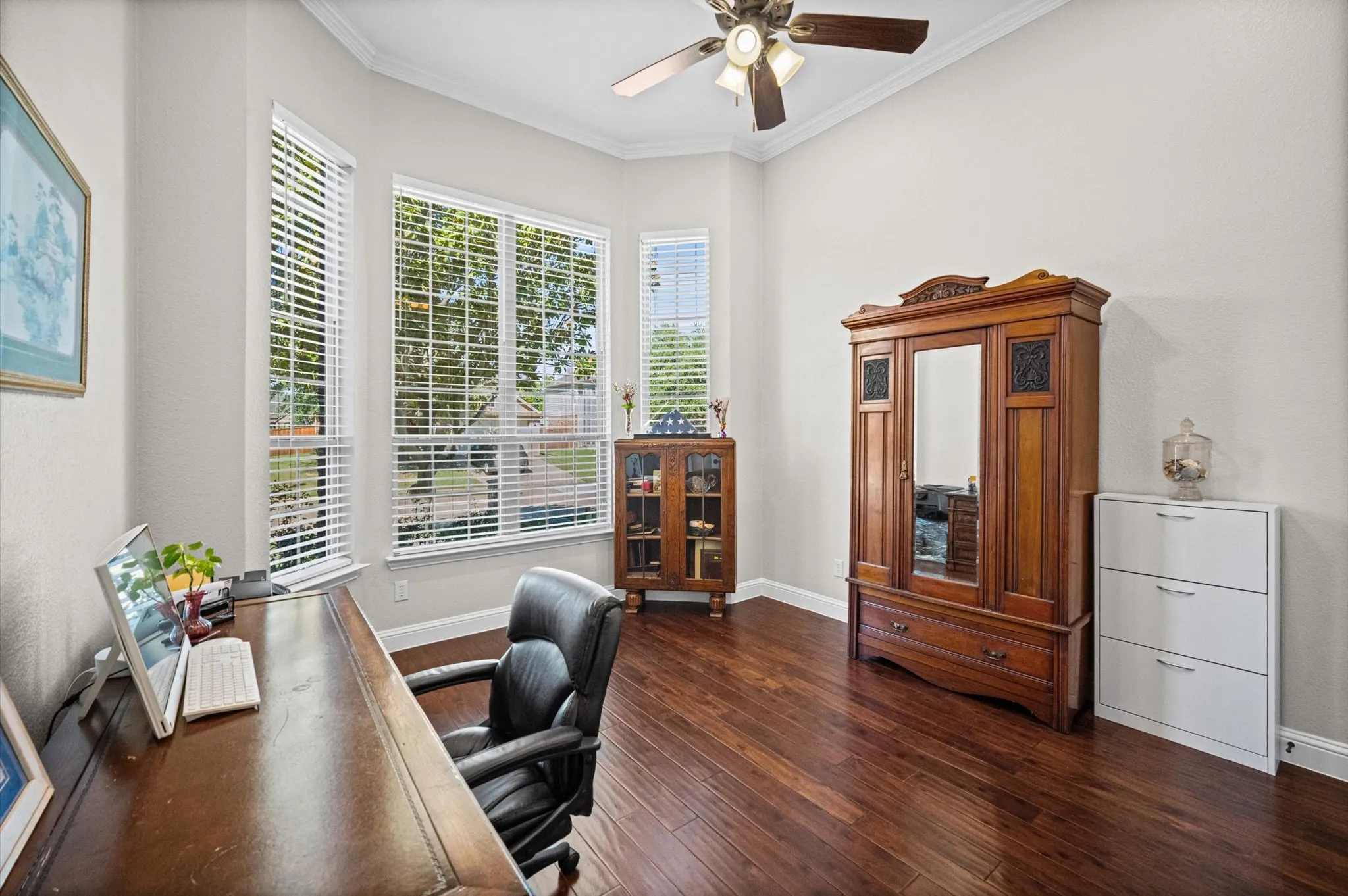 Single Family Residence For Sale in Collin County , 5665 Binbranch Lane, Mc Kinney, Texas 75071, 5 Bedroom, 5 Bathroom, 2 Garage spaces, 3,110 Sqft, built in 2009, mls#21406294, Real Estate Agent in Mc Kinney, Homes For Sale in Collin county, Homes For Sale in Mc Kinney, Realtor in Mc Kinney Texas, Real Estate Brokerage Independent Realty Texas, Luminita Cordes Realtor