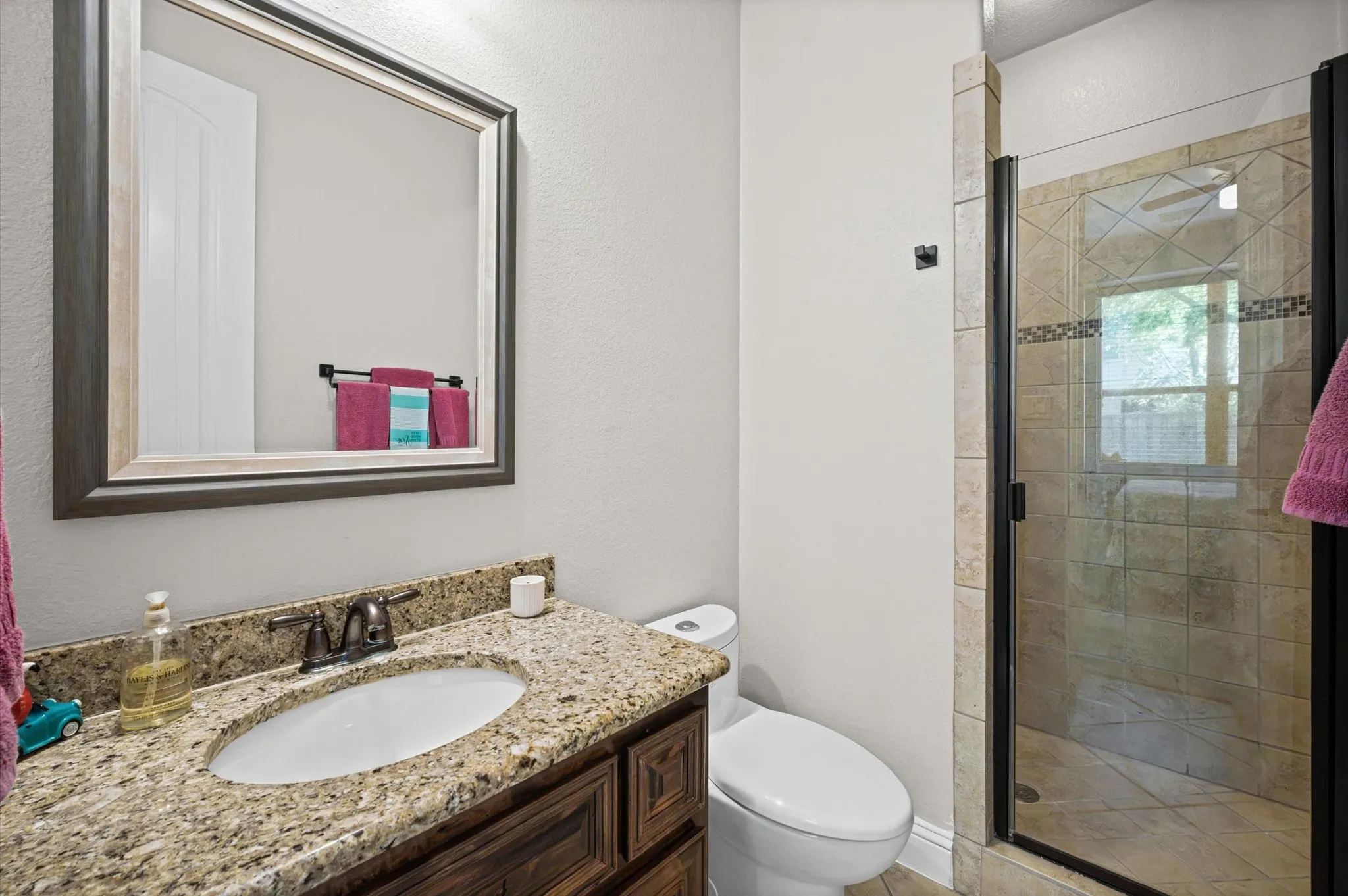 Single Family Residence For Sale in Collin County , 5665 Binbranch Lane, Mc Kinney, Texas 75071, 5 Bedroom, 5 Bathroom, 2 Garage spaces, 3,110 Sqft, built in 2009, mls#21406294, Real Estate Agent in Mc Kinney, Homes For Sale in Collin county, Homes For Sale in Mc Kinney, Realtor in Mc Kinney Texas, Real Estate Brokerage Independent Realty Texas, Luminita Cordes Realtor