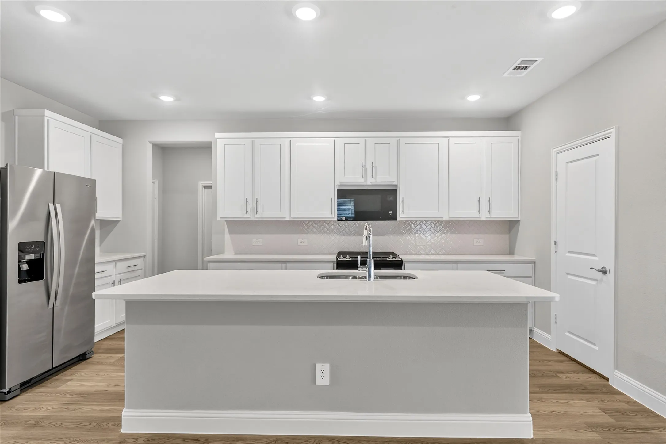 Single Family Residence For Rent in Collin County , 2217 Currents Road, Princeton, Texas 75407, 4 Bedroom, 4 Bathroom, 2 Garage spaces, 3,560 Sqft, built in 2025, mls#21406337, Real Estate Agent in Princeton, Homes For Rent in Collin county, Homes For Rent in Princeton, Realtor in Princeton Texas, Real Estate Brokerage Independent Realty Texas, Luminita Cordes Realtor