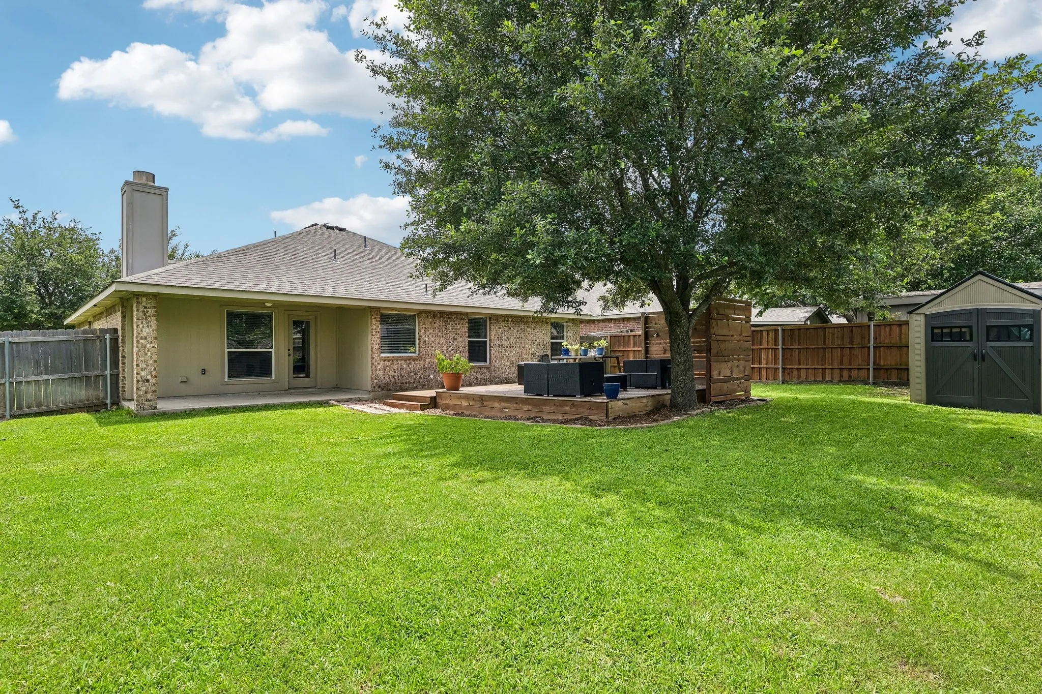 Single Family Residence For Sale in Kaufman County , 1421 Vista Ridge Drive, Forney, Texas 75126, 3 Bedroom, 2 Bathroom, 2 Garage spaces, 1,857 Sqft, built in 2005, mls#21406343, Real Estate Agent in Forney, Homes For Sale in Kaufman county, Homes For Sale in Forney, Realtor in Forney Texas, Real Estate Brokerage Independent Realty Texas, Luminita Cordes Realtor