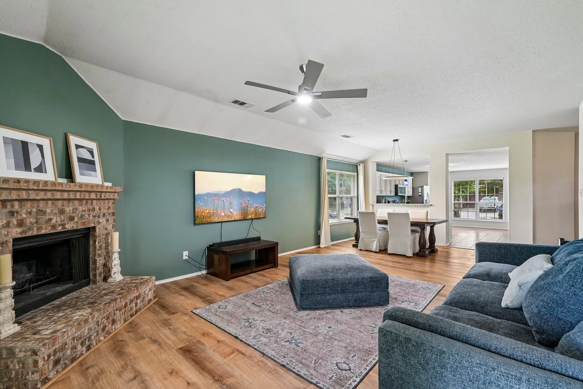 Single Family Residence For Sale in Kaufman County , 1421 Vista Ridge Drive, Forney, Texas 75126, 3 Bedroom, 2 Bathroom, 2 Garage spaces, 1,857 Sqft, built in 2005, mls#21406343, Real Estate Agent in Forney, Homes For Sale in Kaufman county, Homes For Sale in Forney, Realtor in Forney Texas, Real Estate Brokerage Independent Realty Texas, Luminita Cordes Realtor