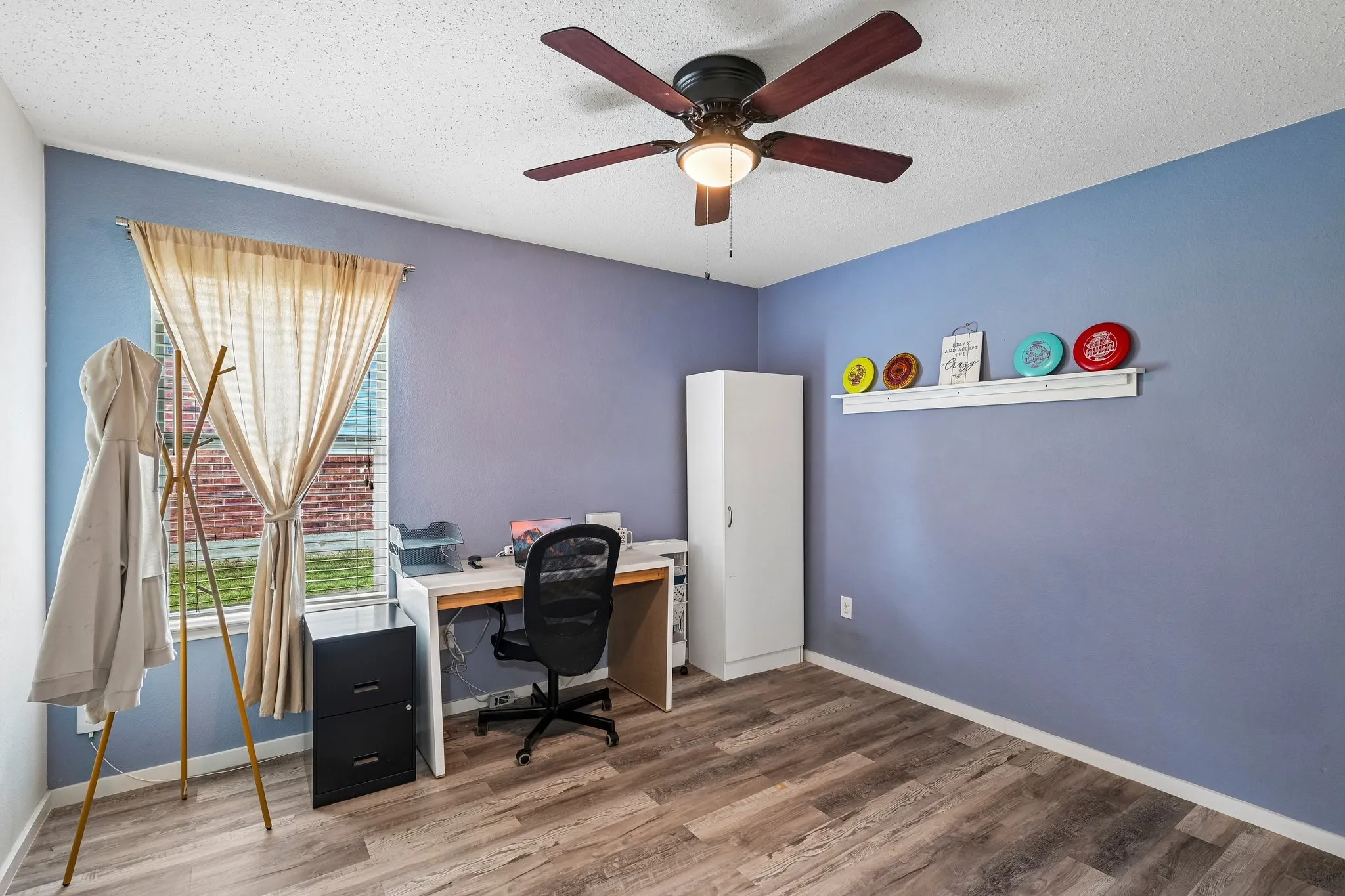 Single Family Residence For Sale in Kaufman County , 1421 Vista Ridge Drive, Forney, Texas 75126, 3 Bedroom, 2 Bathroom, 2 Garage spaces, 1,857 Sqft, built in 2005, mls#21406343, Real Estate Agent in Forney, Homes For Sale in Kaufman county, Homes For Sale in Forney, Realtor in Forney Texas, Real Estate Brokerage Independent Realty Texas, Luminita Cordes Realtor