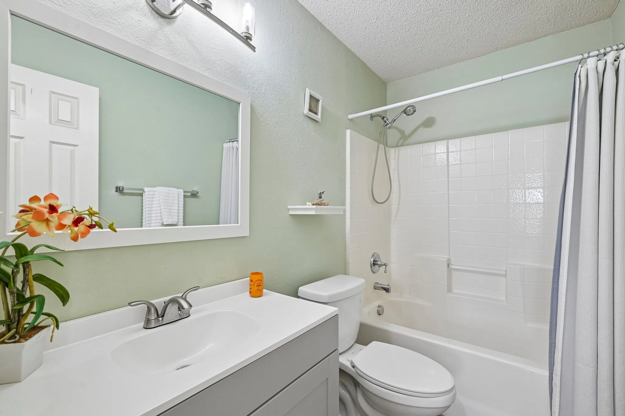 Single Family Residence For Sale in Kaufman County , 1421 Vista Ridge Drive, Forney, Texas 75126, 3 Bedroom, 2 Bathroom, 2 Garage spaces, 1,857 Sqft, built in 2005, mls#21406343, Real Estate Agent in Forney, Homes For Sale in Kaufman county, Homes For Sale in Forney, Realtor in Forney Texas, Real Estate Brokerage Independent Realty Texas, Luminita Cordes Realtor