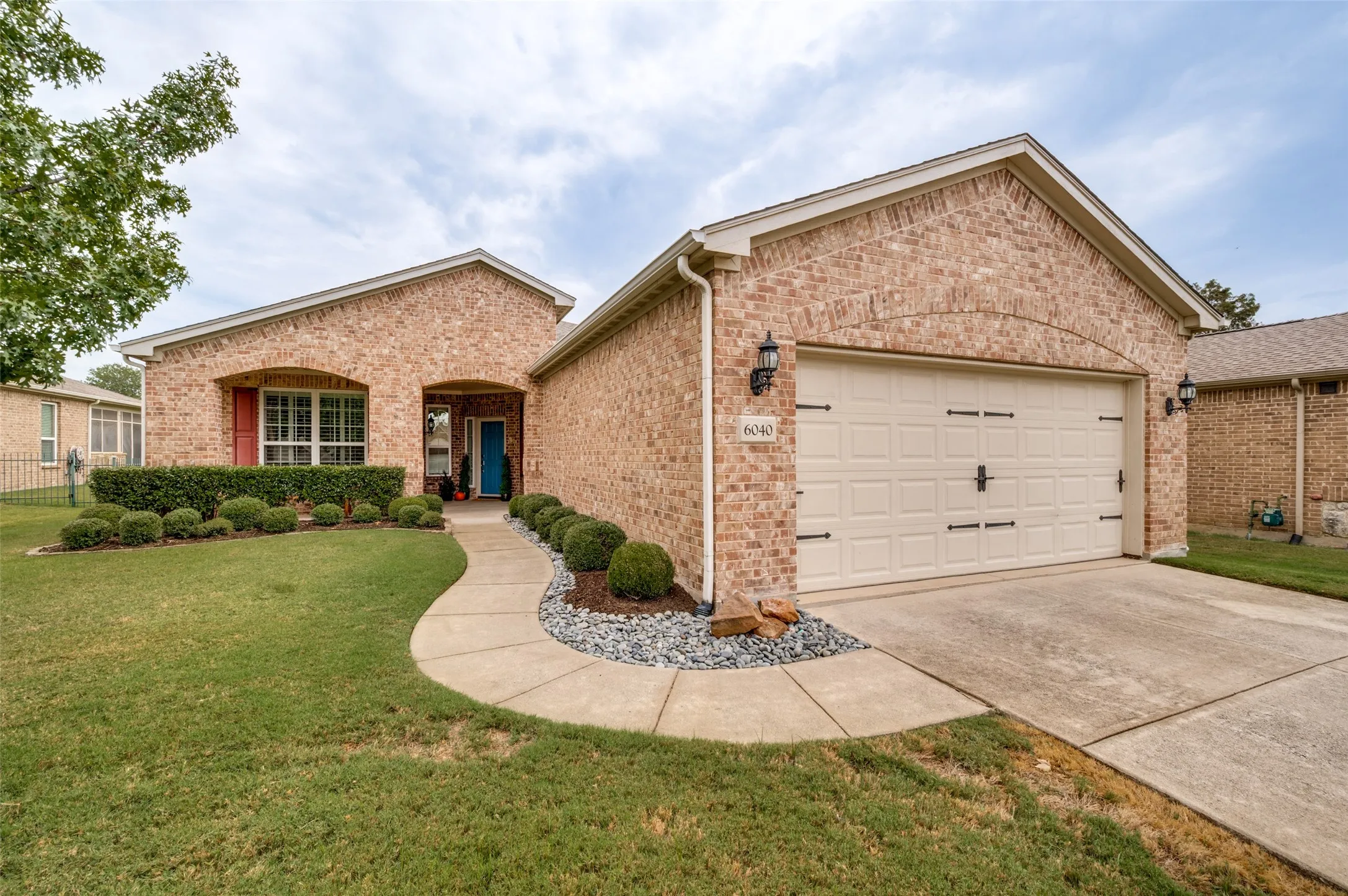 Single Family Residence For Sale in Denton County , 6040 Eagle Point Lane, Frisco, Texas 75036, 2 Bedroom, 2 Bathroom, 2 Garage spaces, 1,786 Sqft, built in 2010, mls#21406193, Real Estate Agent in Frisco, Homes For Sale in Denton county, Homes For Sale in Frisco, Realtor in Frisco Texas, Real Estate Brokerage Independent Realty Texas, Luminita Cordes Realtor