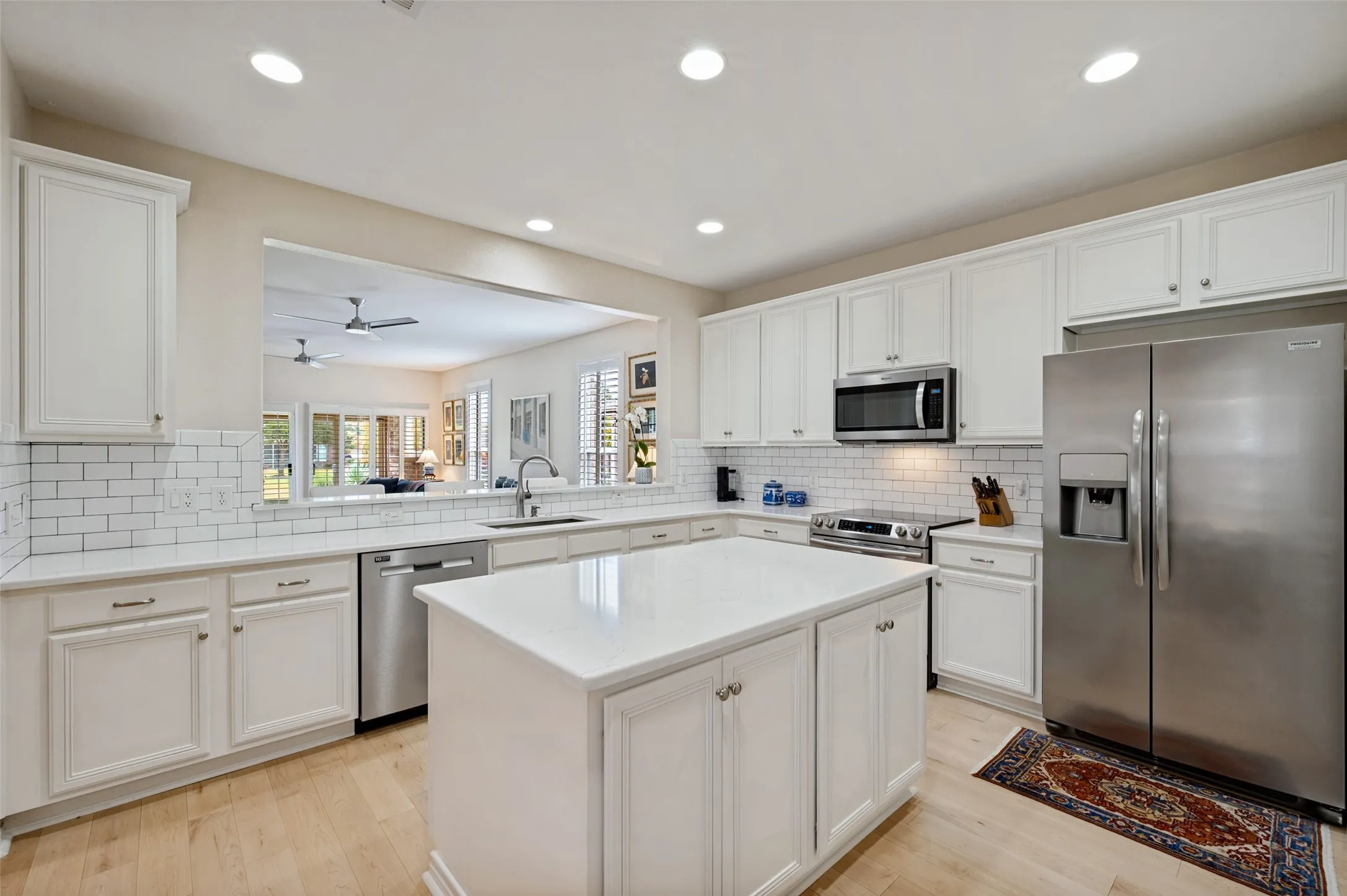 Single Family Residence For Sale in Denton County , 6040 Eagle Point Lane, Frisco, Texas 75036, 2 Bedroom, 2 Bathroom, 2 Garage spaces, 1,786 Sqft, built in 2010, mls#21406193, Real Estate Agent in Frisco, Homes For Sale in Denton county, Homes For Sale in Frisco, Realtor in Frisco Texas, Real Estate Brokerage Independent Realty Texas, Luminita Cordes Realtor