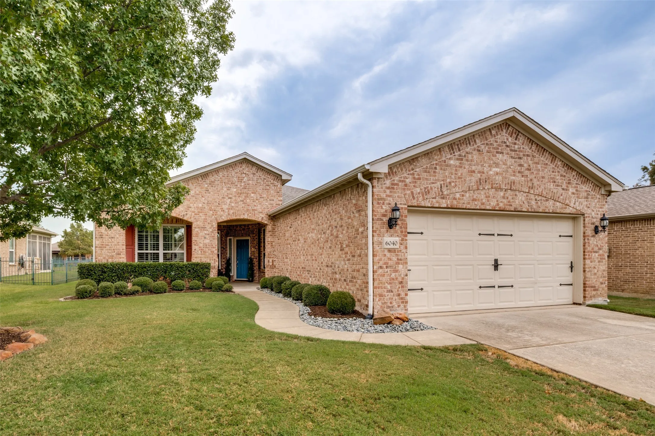 Single Family Residence For Sale in Denton County , 6040 Eagle Point Lane, Frisco, Texas 75036, 2 Bedroom, 2 Bathroom, 2 Garage spaces, 1,786 Sqft, built in 2010, mls#21406193, Real Estate Agent in Frisco, Homes For Sale in Denton county, Homes For Sale in Frisco, Realtor in Frisco Texas, Real Estate Brokerage Independent Realty Texas, Luminita Cordes Realtor
