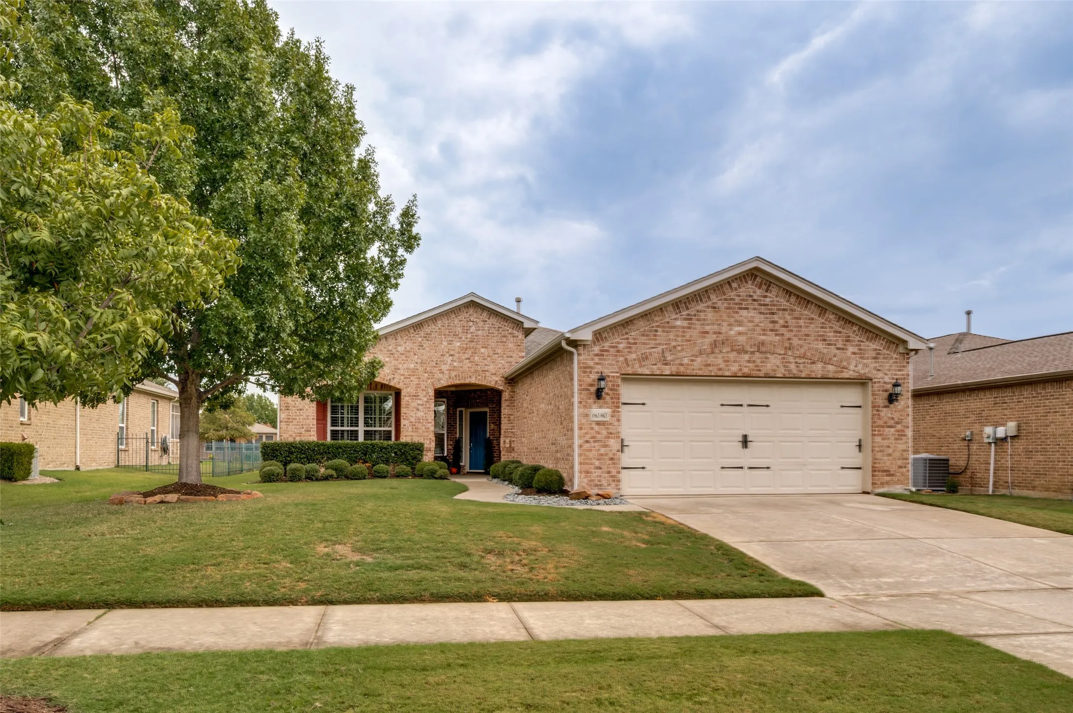 Single Family Residence For Sale in Denton County , 6040 Eagle Point Lane, Frisco, Texas 75036, 2 Bedroom, 2 Bathroom, 2 Garage spaces, 1,786 Sqft, built in 2010, mls#21406193, Real Estate Agent in Frisco, Homes For Sale in Denton county, Homes For Sale in Frisco, Realtor in Frisco Texas, Real Estate Brokerage Independent Realty Texas, Luminita Cordes Realtor