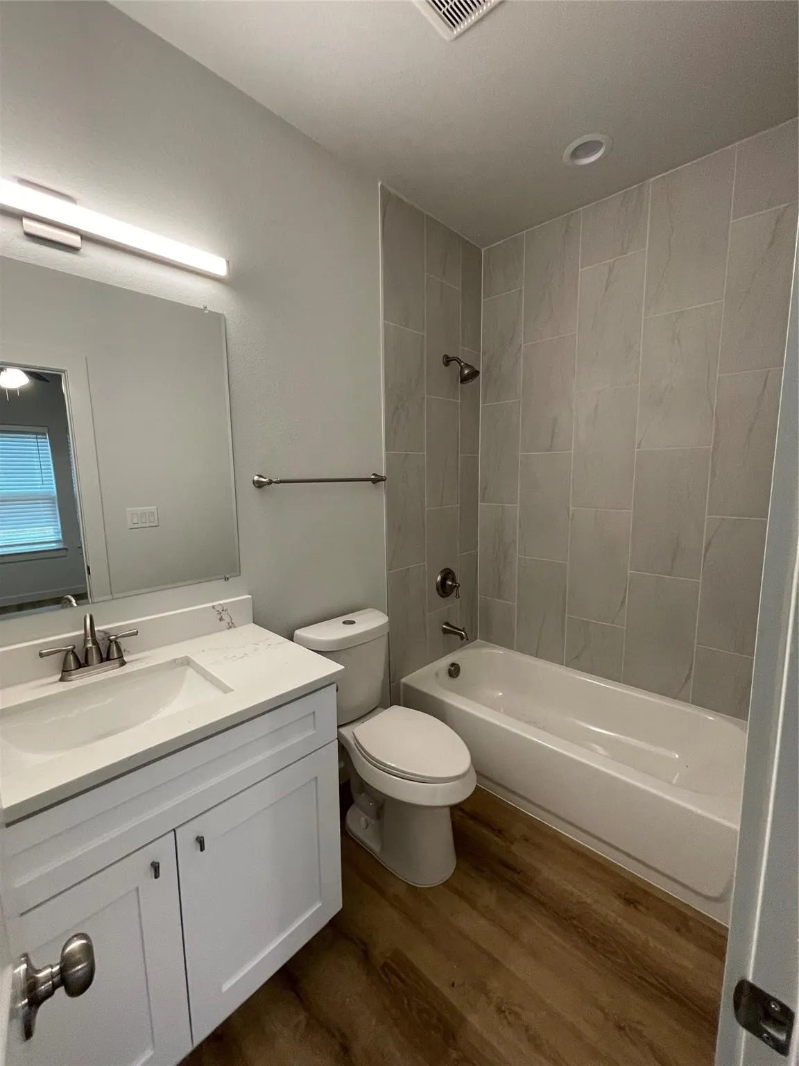 Single Family Residence For Rent in Grayson County , 524 W Florence Street, Denison, Texas 75020, 3 Bedroom, 2 Bathroom, 1 Garage spaces, 1,218 Sqft, built in 2024, mls#21406347, Real Estate Agent in Denison, Homes For Rent in Grayson county, Homes For Rent in Denison, Realtor in Denison Texas, Real Estate Brokerage Independent Realty Texas, Luminita Cordes Realtor