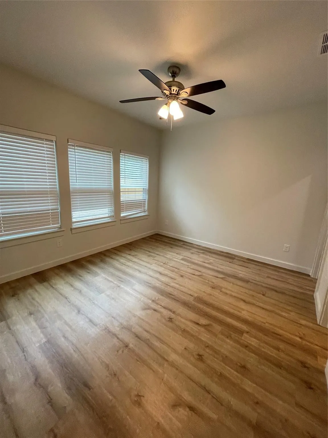 Single Family Residence For Rent in Grayson County , 524 W Florence Street, Denison, Texas 75020, 3 Bedroom, 2 Bathroom, 1 Garage spaces, 1,218 Sqft, built in 2024, mls#21406347, Real Estate Agent in Denison, Homes For Rent in Grayson county, Homes For Rent in Denison, Realtor in Denison Texas, Real Estate Brokerage Independent Realty Texas, Luminita Cordes Realtor