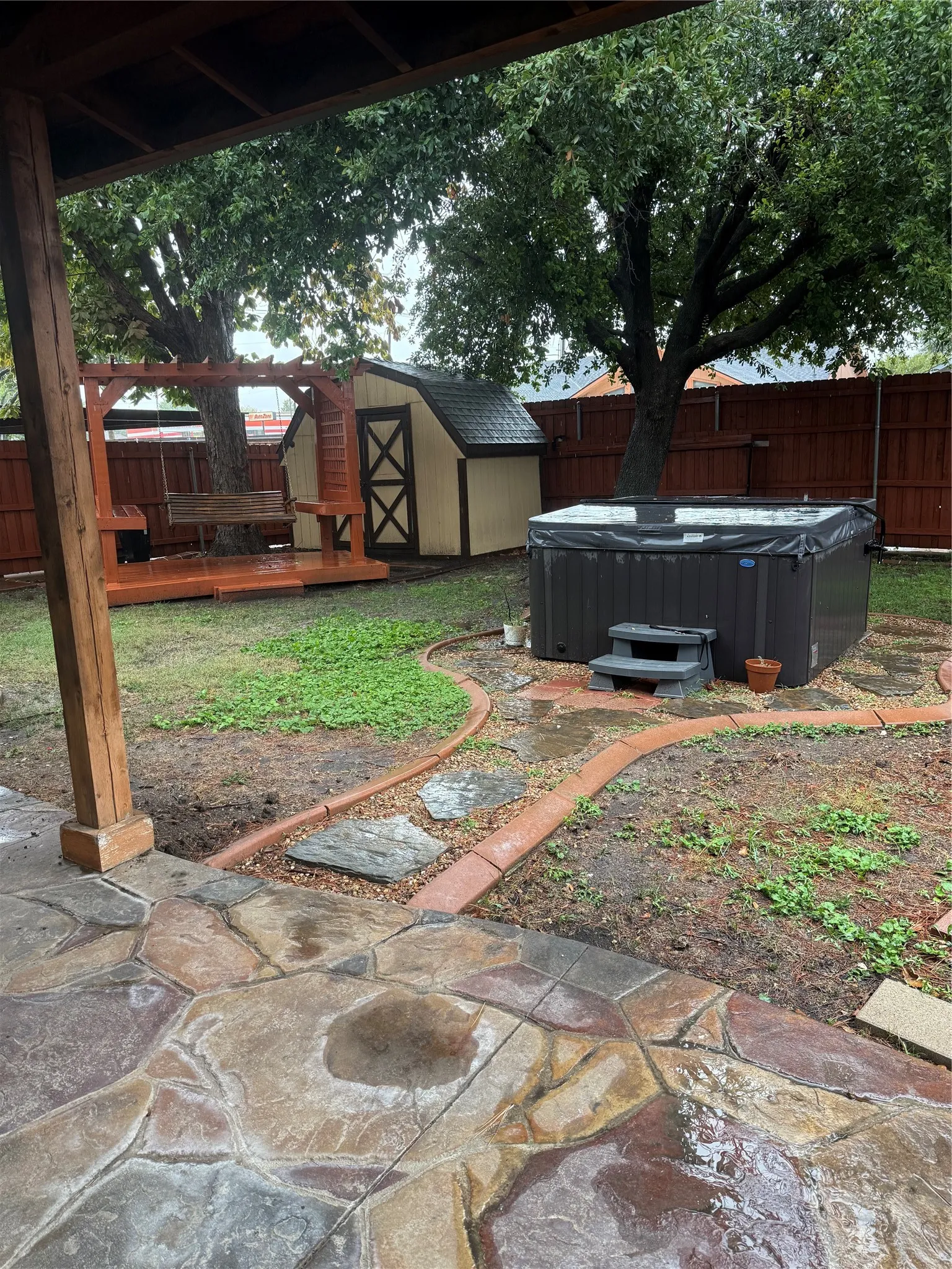 Single Family Residence For Rent in Dallas County , 306 Timberleaf Drive, Grand Prairie, Texas 75052, 3 Bedroom, 2 Bathroom, 2 Garage spaces, 1,988 Sqft, built in 1982, mls#21404276, Real Estate Agent in Grand Prairie, Homes For Rent in Dallas county, Homes For Rent in Grand Prairie, Realtor in Grand Prairie Texas, Real Estate Brokerage Independent Realty Texas, Luminita Cordes Realtor