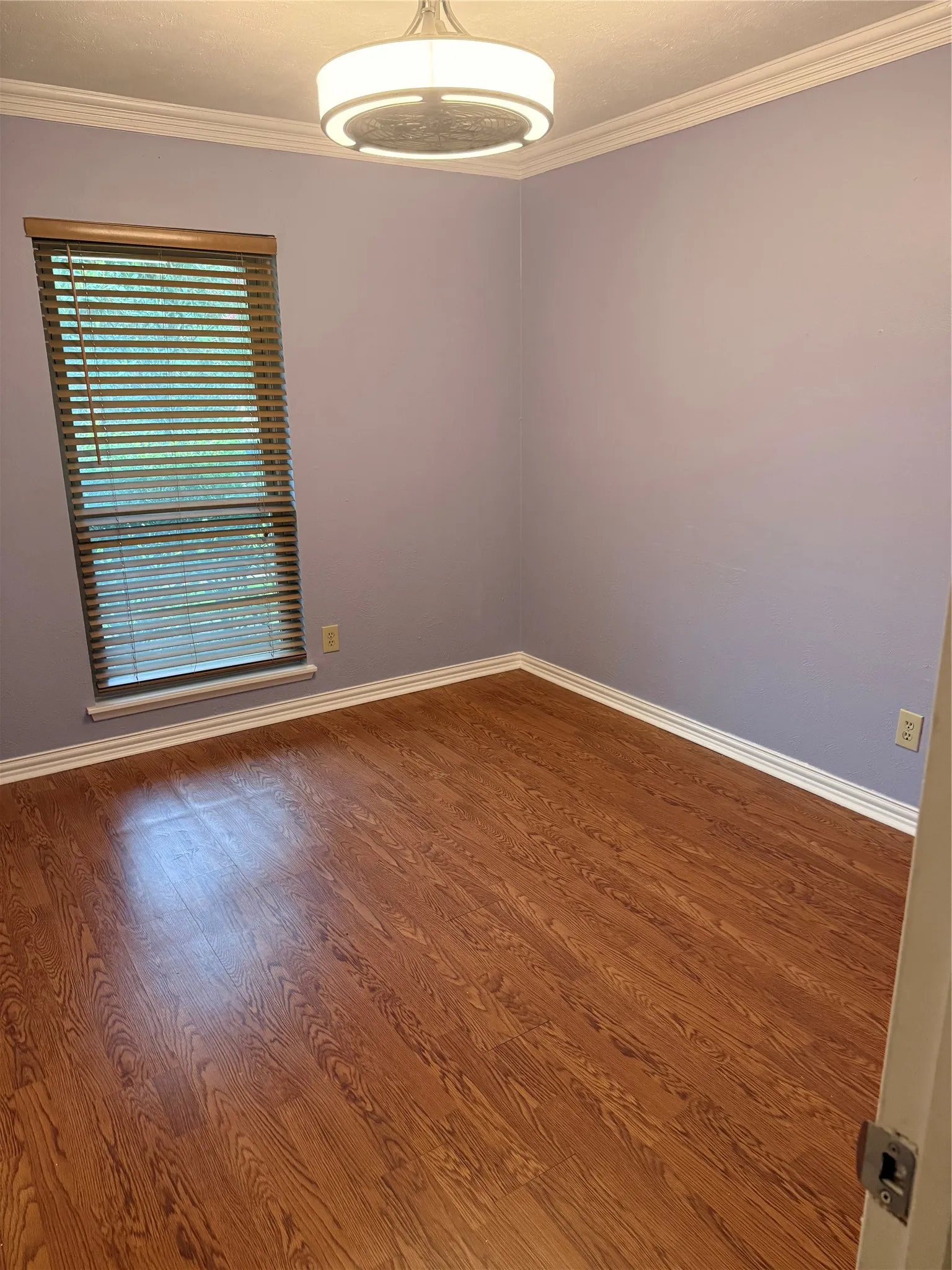 Single Family Residence For Rent in Dallas County , 306 Timberleaf Drive, Grand Prairie, Texas 75052, 3 Bedroom, 2 Bathroom, 2 Garage spaces, 1,988 Sqft, built in 1982, mls#21404276, Real Estate Agent in Grand Prairie, Homes For Rent in Dallas county, Homes For Rent in Grand Prairie, Realtor in Grand Prairie Texas, Real Estate Brokerage Independent Realty Texas, Luminita Cordes Realtor
