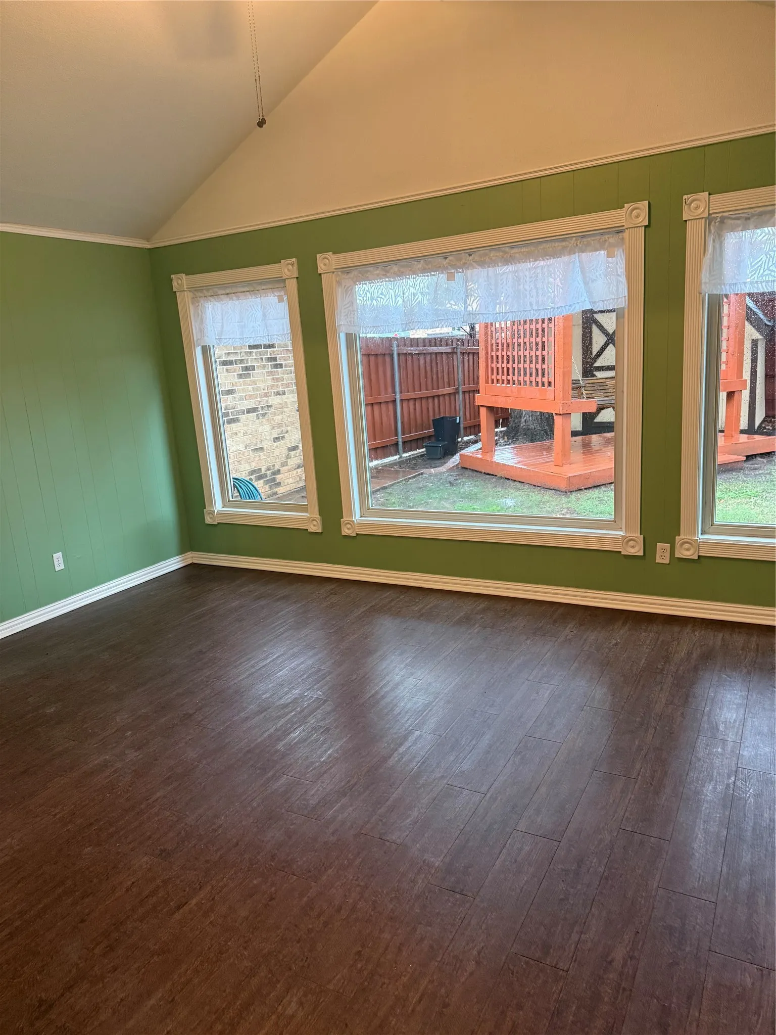 Single Family Residence For Rent in Dallas County , 306 Timberleaf Drive, Grand Prairie, Texas 75052, 3 Bedroom, 2 Bathroom, 2 Garage spaces, 1,988 Sqft, built in 1982, mls#21404276, Real Estate Agent in Grand Prairie, Homes For Rent in Dallas county, Homes For Rent in Grand Prairie, Realtor in Grand Prairie Texas, Real Estate Brokerage Independent Realty Texas, Luminita Cordes Realtor