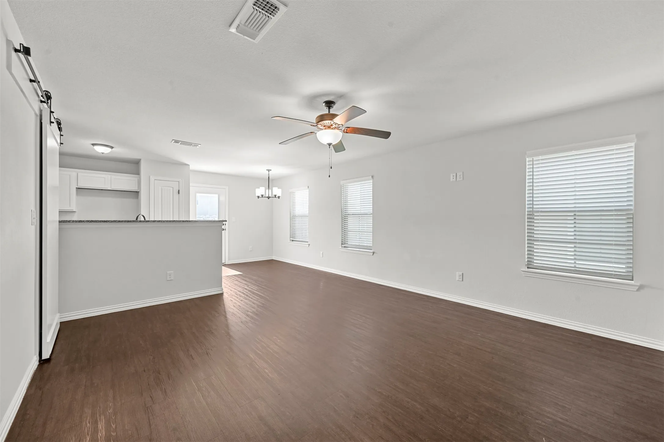 Duplex For Rent in Grayson County , 236-238 W Lake 236, Sherman, Texas 75090, 3 Bedroom, 3 Bathroom, 1 Garage spaces, 1,268 Sqft, built in 2020, mls#21406352, Real Estate Agent in Sherman, Homes For Rent in Grayson county, Homes For Rent in Sherman, Realtor in Sherman Texas, Real Estate Brokerage Independent Realty Texas, Luminita Cordes Realtor