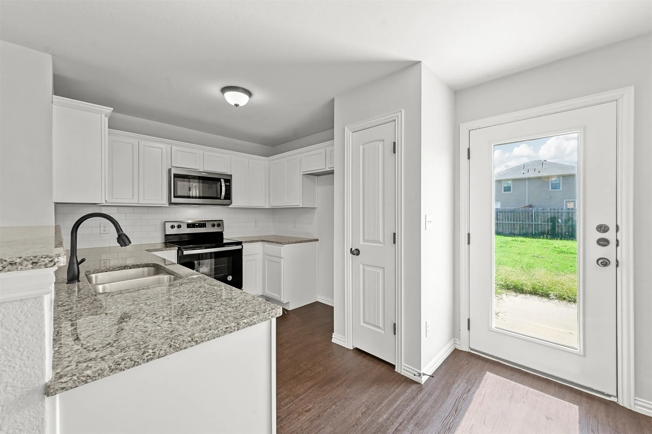 Duplex For Rent in Grayson County , 236-238 W Lake 236, Sherman, Texas 75090, 3 Bedroom, 3 Bathroom, 1 Garage spaces, 1,268 Sqft, built in 2020, mls#21406352, Real Estate Agent in Sherman, Homes For Rent in Grayson county, Homes For Rent in Sherman, Realtor in Sherman Texas, Real Estate Brokerage Independent Realty Texas, Luminita Cordes Realtor