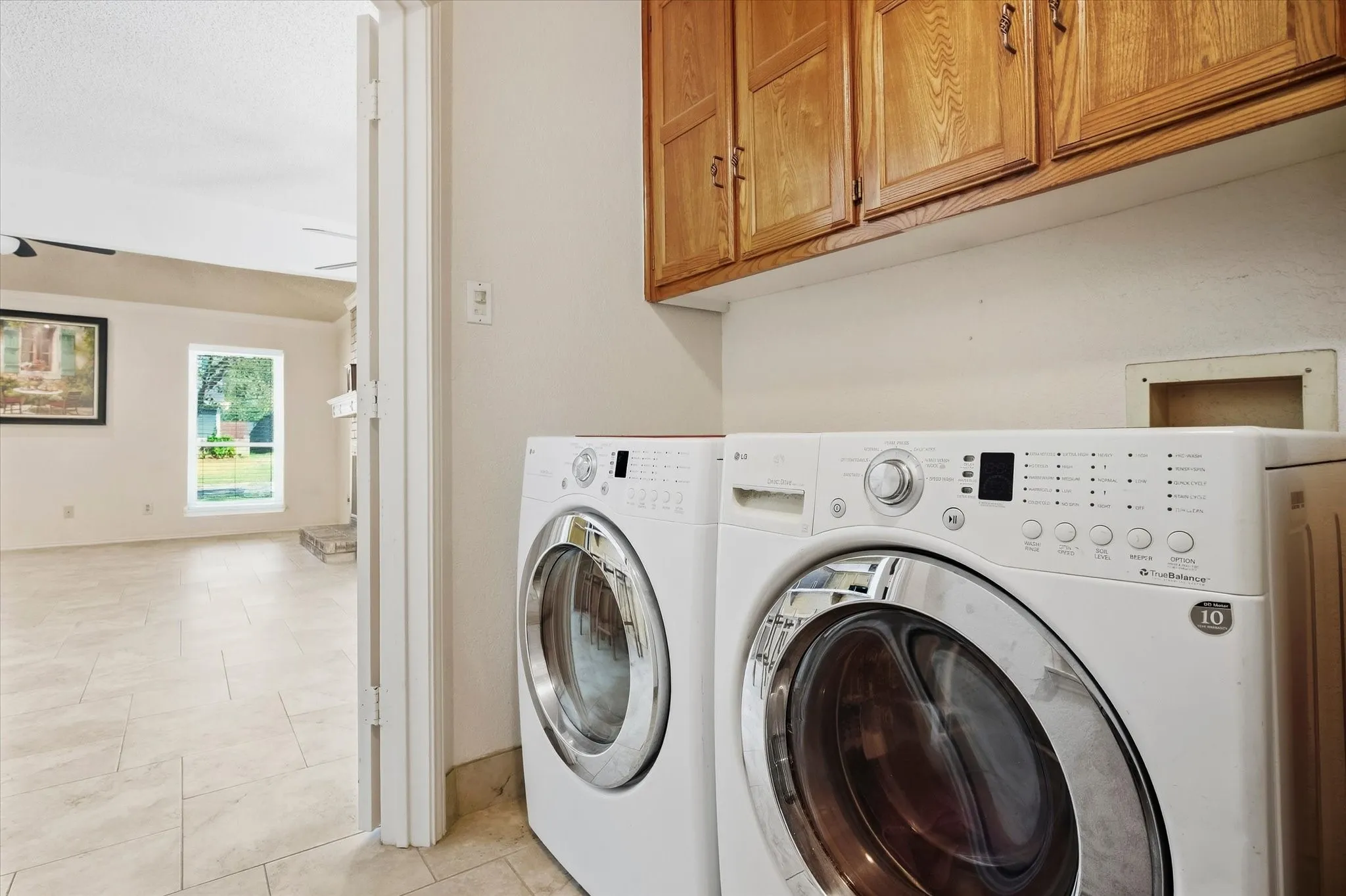 Single Family Residence For Sale in Tarrant County , 4202 Windhurst Drive, Arlington, Texas 76015, 3 Bedroom, 2 Bathroom, 1 Garage spaces, 1,185 Sqft, built in 1983, mls#21406252, Real Estate Agent in Arlington, Homes For Sale in Tarrant county, Homes For Sale in Arlington, Realtor in Arlington Texas, Real Estate Brokerage Independent Realty Texas, Luminita Cordes Realtor