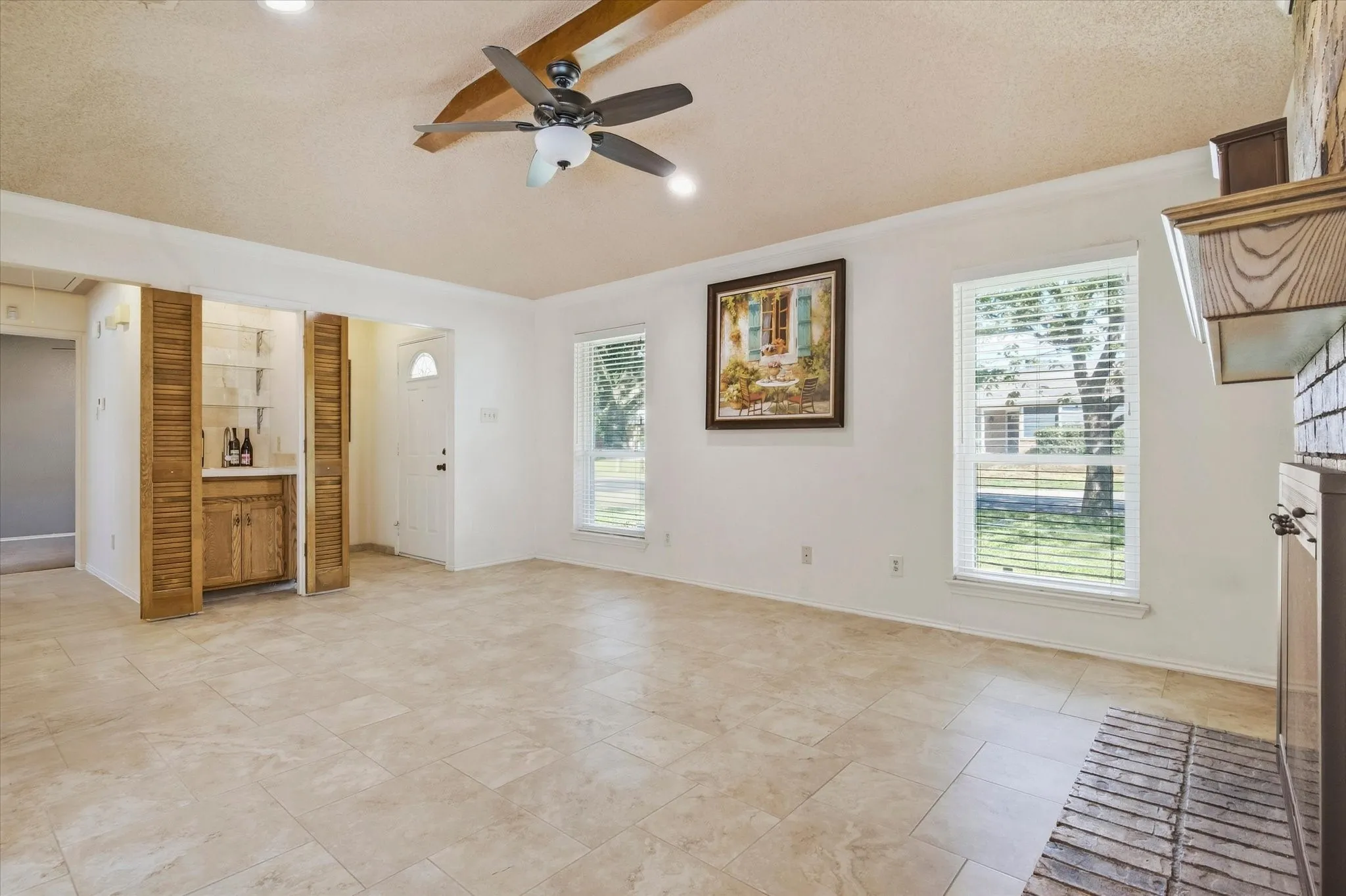 Single Family Residence For Sale in Tarrant County , 4202 Windhurst Drive, Arlington, Texas 76015, 3 Bedroom, 2 Bathroom, 1 Garage spaces, 1,185 Sqft, built in 1983, mls#21406252, Real Estate Agent in Arlington, Homes For Sale in Tarrant county, Homes For Sale in Arlington, Realtor in Arlington Texas, Real Estate Brokerage Independent Realty Texas, Luminita Cordes Realtor