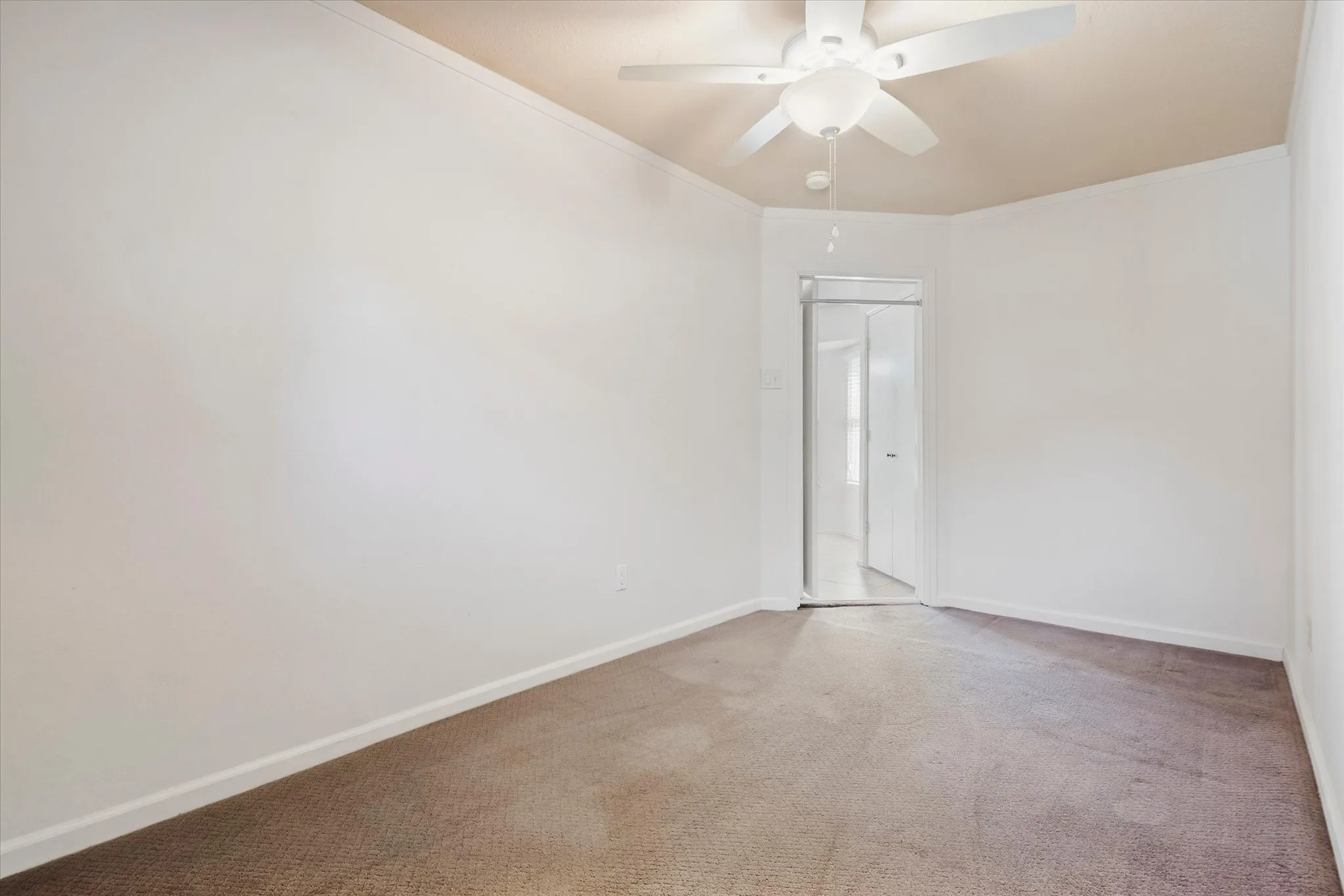 Single Family Residence For Sale in Tarrant County , 4202 Windhurst Drive, Arlington, Texas 76015, 3 Bedroom, 2 Bathroom, 1 Garage spaces, 1,185 Sqft, built in 1983, mls#21406252, Real Estate Agent in Arlington, Homes For Sale in Tarrant county, Homes For Sale in Arlington, Realtor in Arlington Texas, Real Estate Brokerage Independent Realty Texas, Luminita Cordes Realtor