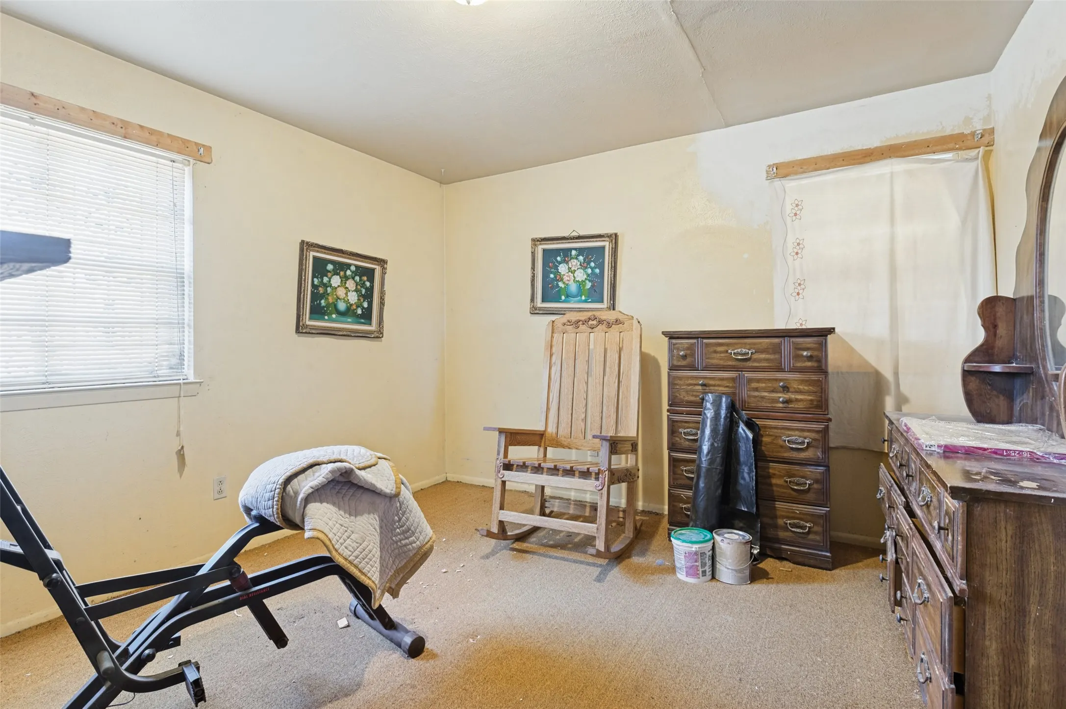 Single Family Residence For Sale in Dallas County , 1441 Wagon Wheels Trail, Dallas, Texas 75241, 3 Bedroom, 2 Bathroom, Garage spaces, 1,744 Sqft, built in 1961, mls#21406350, Real Estate Agent in Dallas, Homes For Sale in Dallas county, Homes For Sale in Dallas, Realtor in Dallas Texas, Real Estate Brokerage Independent Realty Texas, Luminita Cordes Realtor