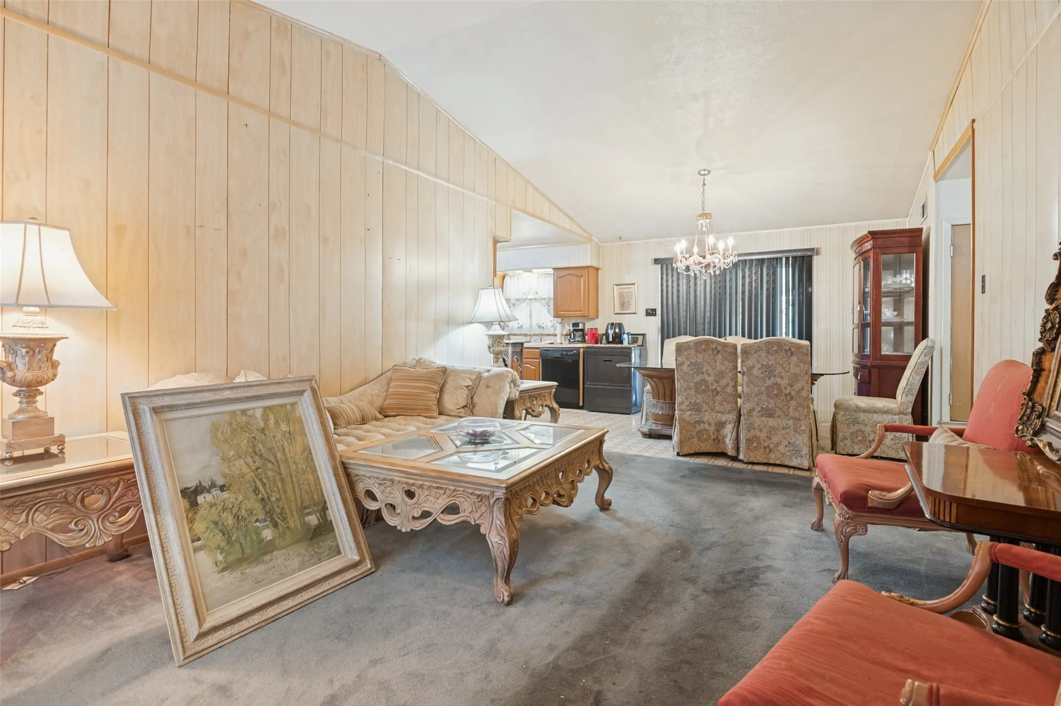Single Family Residence For Sale in Dallas County , 1441 Wagon Wheels Trail, Dallas, Texas 75241, 3 Bedroom, 2 Bathroom, Garage spaces, 1,744 Sqft, built in 1961, mls#21406350, Real Estate Agent in Dallas, Homes For Sale in Dallas county, Homes For Sale in Dallas, Realtor in Dallas Texas, Real Estate Brokerage Independent Realty Texas, Luminita Cordes Realtor