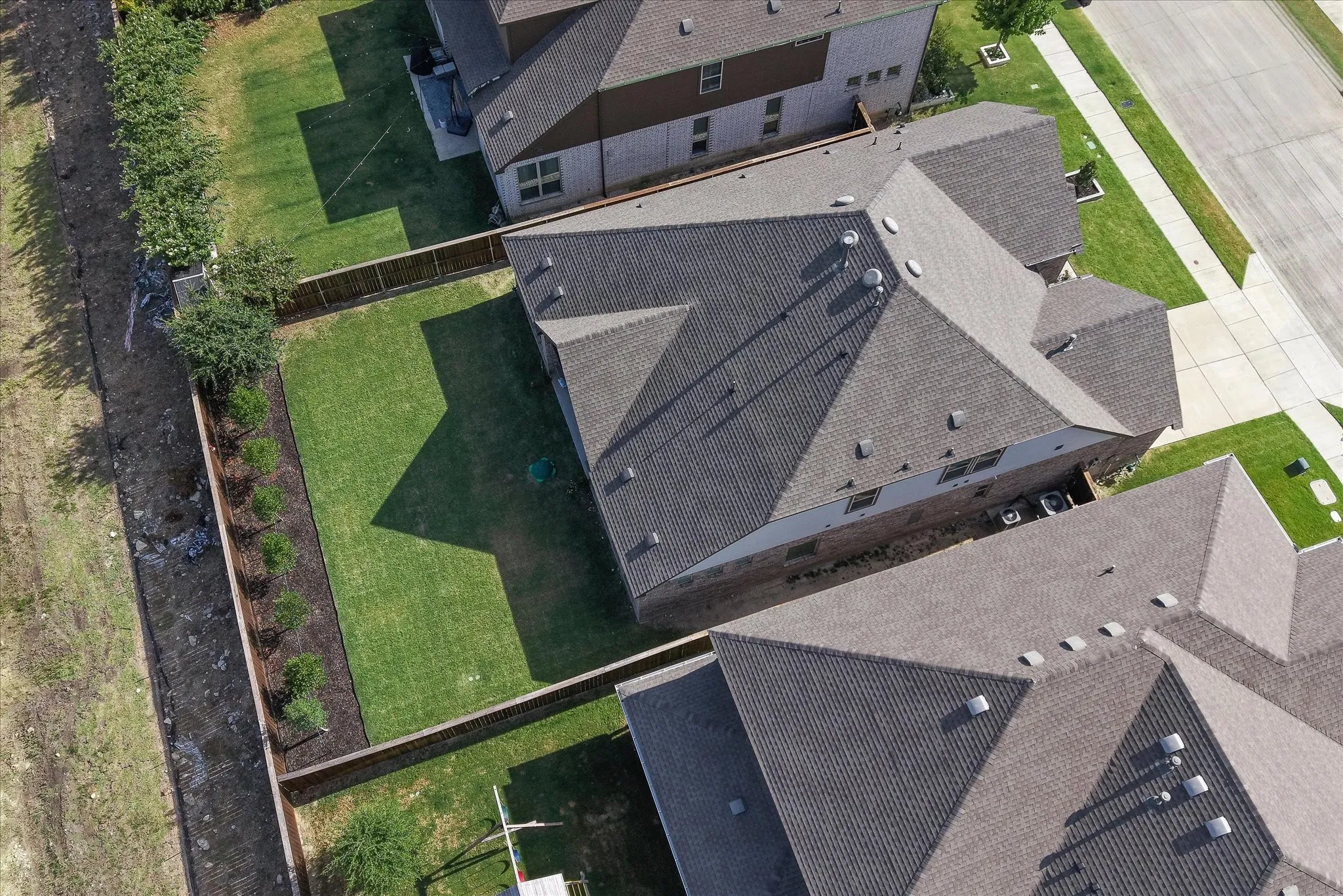 Single Family Residence For Rent in Tarrant County , 11828 Prudence Drive, Fort Worth, Texas 76052, 3 Bedroom, 3 Bathroom, 2 Garage spaces, 2,996 Sqft, built in 2021, mls#21406321, Real Estate Agent in Fort Worth, Homes For Rent in Tarrant county, Homes For Rent in Fort Worth, Realtor in Fort Worth Texas, Real Estate Brokerage Independent Realty Texas, Luminita Cordes Realtor