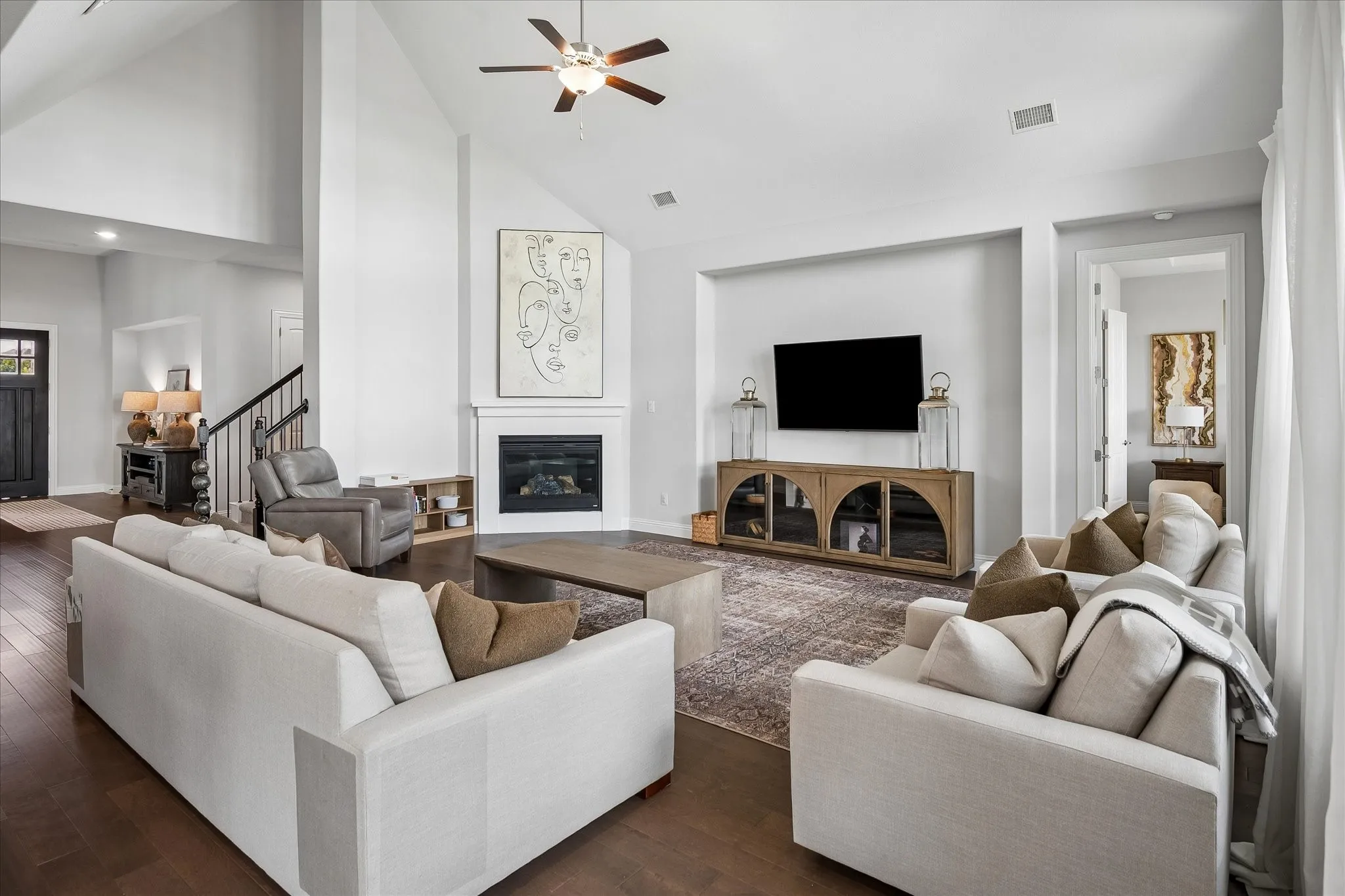 Single Family Residence For Rent in Tarrant County , 11828 Prudence Drive, Fort Worth, Texas 76052, 3 Bedroom, 3 Bathroom, 2 Garage spaces, 2,996 Sqft, built in 2021, mls#21406321, Real Estate Agent in Fort Worth, Homes For Rent in Tarrant county, Homes For Rent in Fort Worth, Realtor in Fort Worth Texas, Real Estate Brokerage Independent Realty Texas, Luminita Cordes Realtor