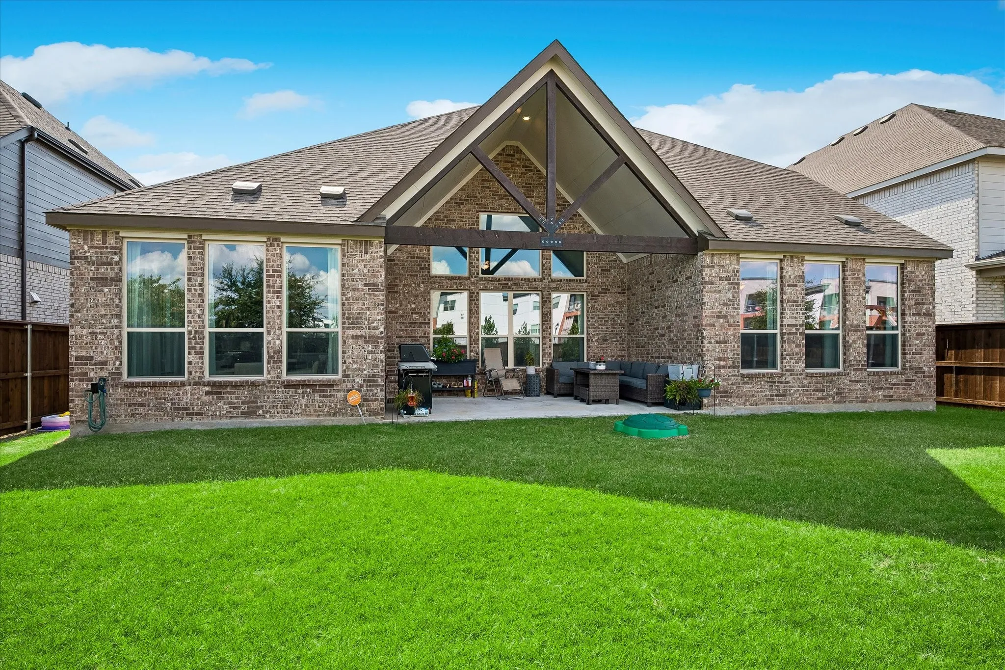 Single Family Residence For Rent in Tarrant County , 11828 Prudence Drive, Fort Worth, Texas 76052, 3 Bedroom, 3 Bathroom, 2 Garage spaces, 2,996 Sqft, built in 2021, mls#21406321, Real Estate Agent in Fort Worth, Homes For Rent in Tarrant county, Homes For Rent in Fort Worth, Realtor in Fort Worth Texas, Real Estate Brokerage Independent Realty Texas, Luminita Cordes Realtor