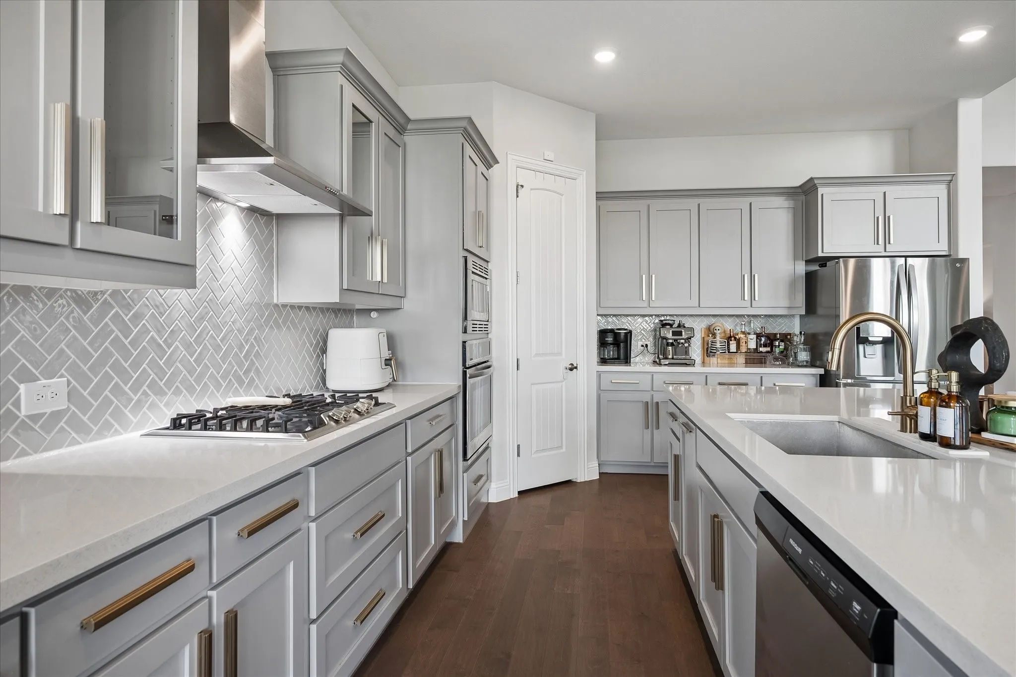 Single Family Residence For Rent in Tarrant County , 11828 Prudence Drive, Fort Worth, Texas 76052, 3 Bedroom, 3 Bathroom, 2 Garage spaces, 2,996 Sqft, built in 2021, mls#21406321, Real Estate Agent in Fort Worth, Homes For Rent in Tarrant county, Homes For Rent in Fort Worth, Realtor in Fort Worth Texas, Real Estate Brokerage Independent Realty Texas, Luminita Cordes Realtor